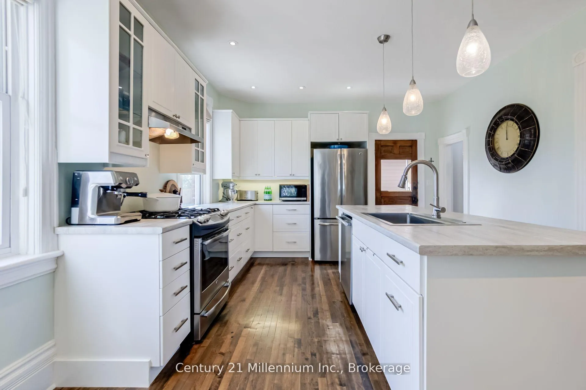 Photo 11 of 439 Birch Street, Collingwood — HOMEH