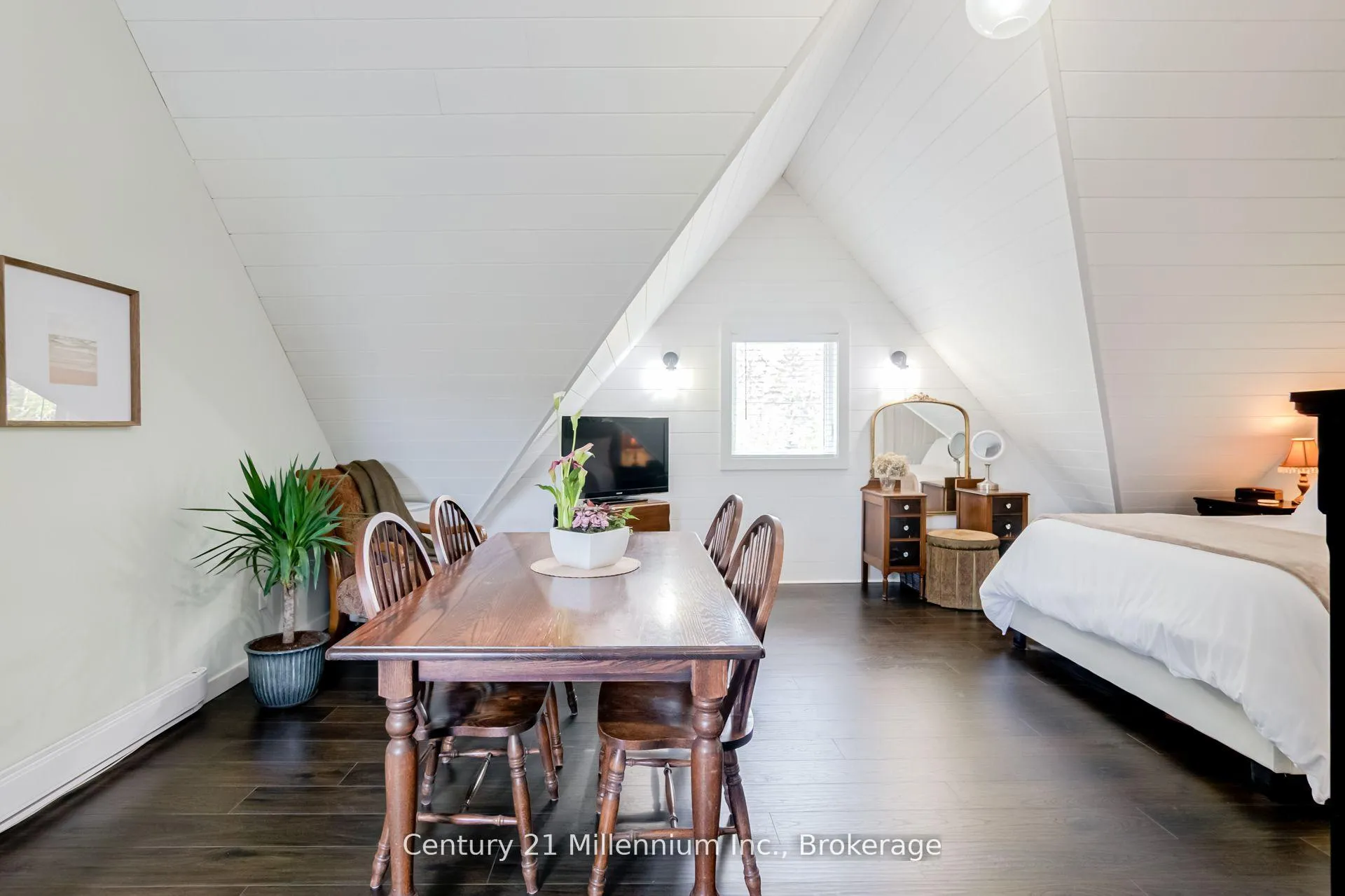 Photo 35 of 439 Birch Street, Collingwood — HOMEH