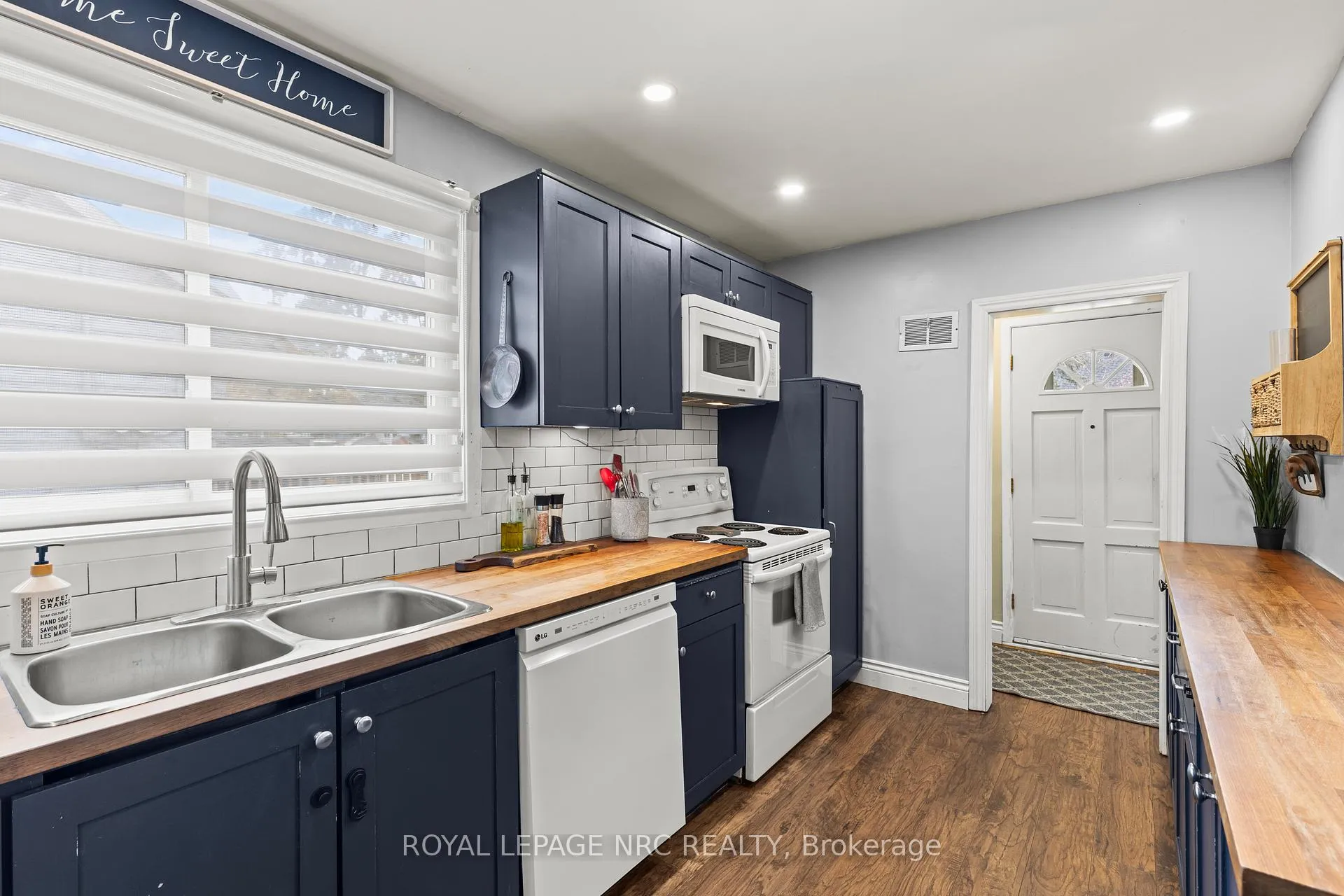 Photo 8 of 88 Park Avenue, St. Catharines, Secord Woods — HOMEH