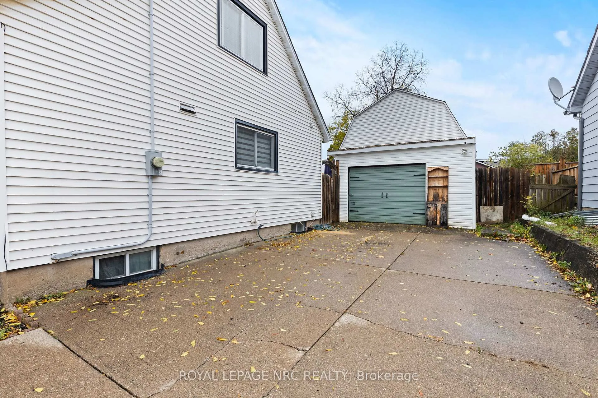 Photo 24 of 88 Park Avenue, St. Catharines, Secord Woods — HOMEH