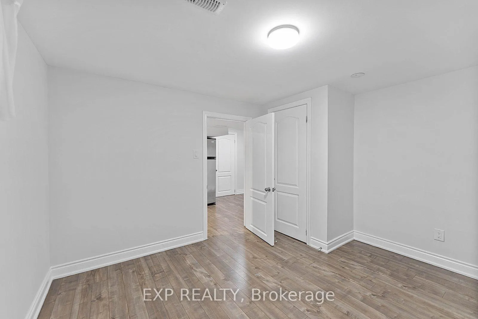 Photo 34 of 39 Hobden Place, Etobicoke, Willowridge-Martingrove-Richview — HOMEH