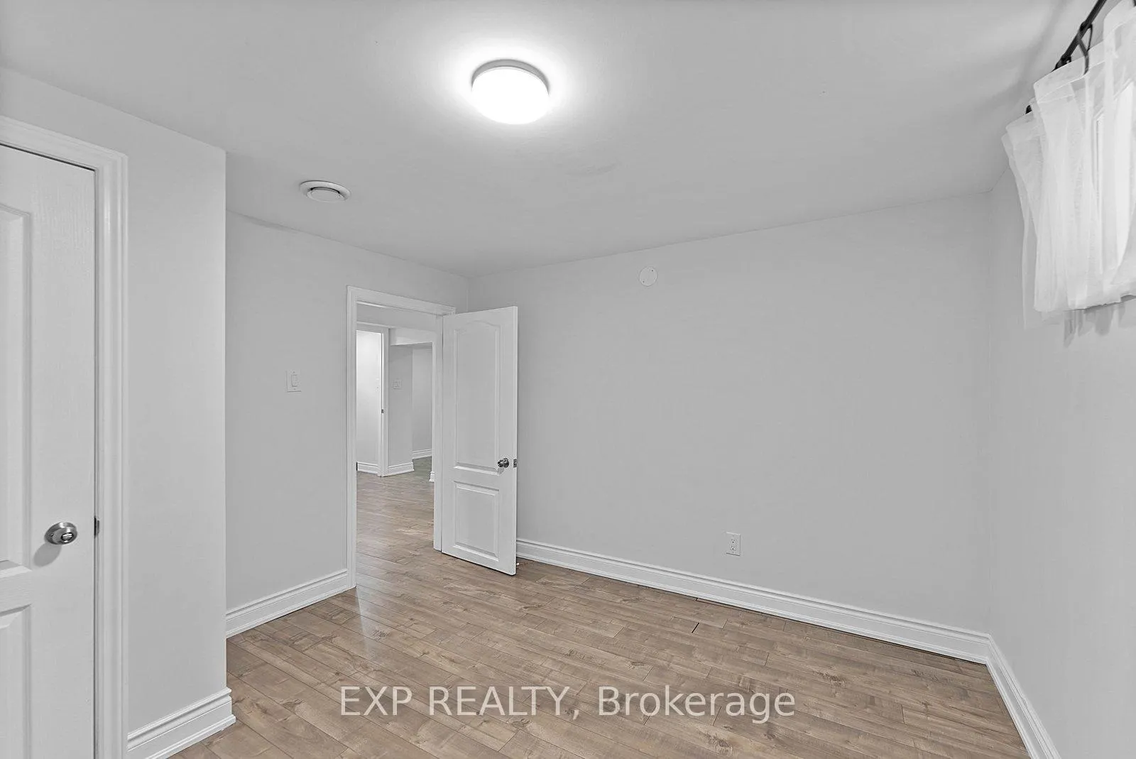 Photo 36 of 39 Hobden Place, Etobicoke, Willowridge-Martingrove-Richview — HOMEH