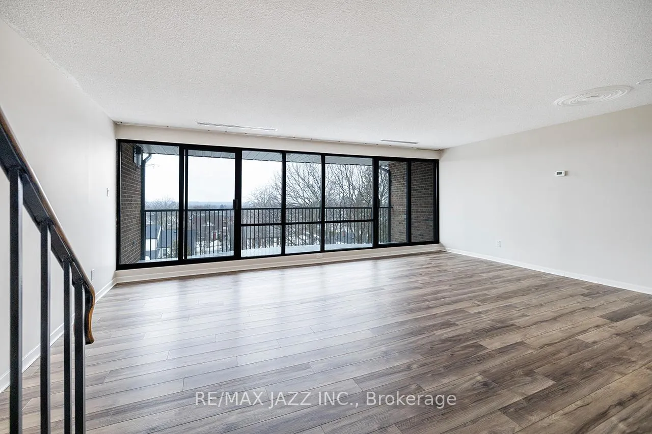 Photo 8 of Unit 403, 337 Simcoe Street N, Oshawa, O'Neill — HOMEH