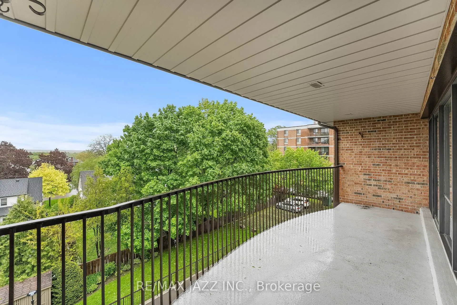 Photo 12 of Unit 403, 337 Simcoe Street N, Oshawa, O'Neill — HOMEH