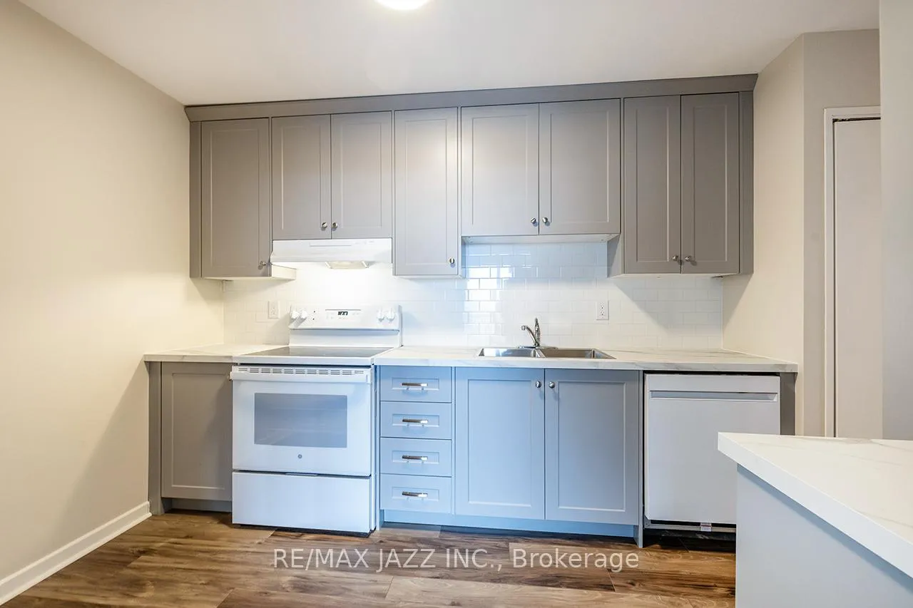 Photo 14 of Unit 403, 337 Simcoe Street N, Oshawa, O'Neill — HOMEH