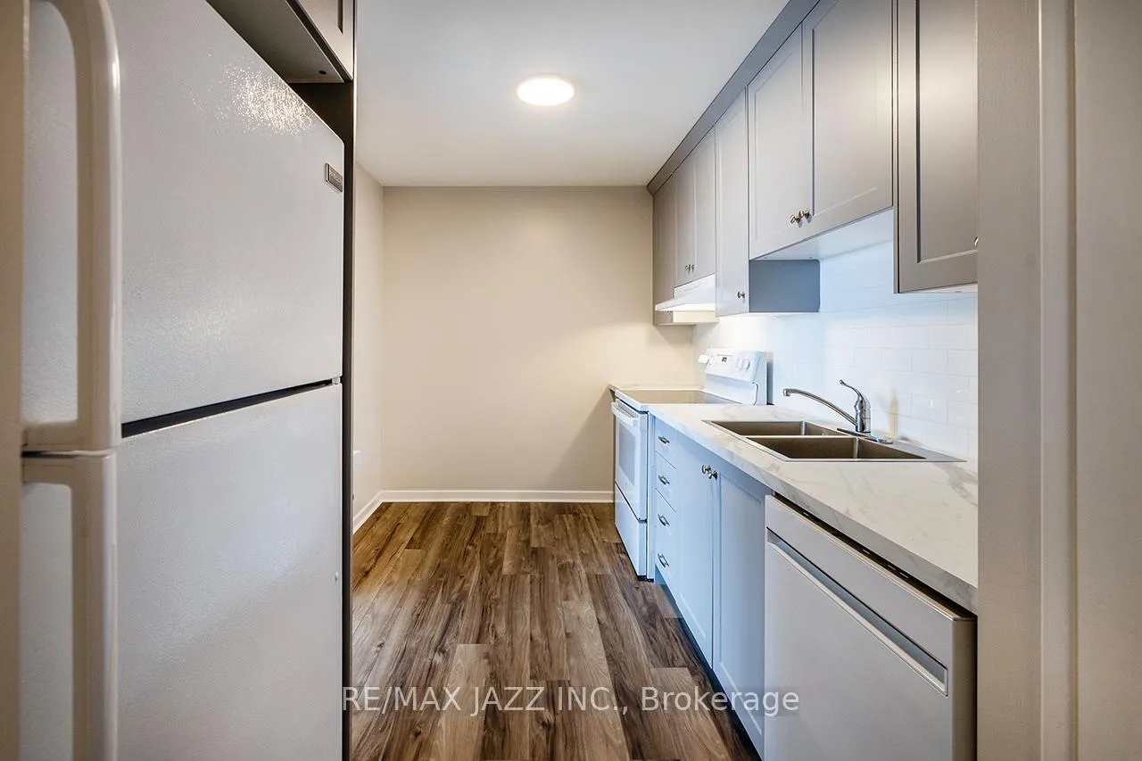 Photo 17 of Unit 403, 337 Simcoe Street N, Oshawa, O'Neill — HOMEH