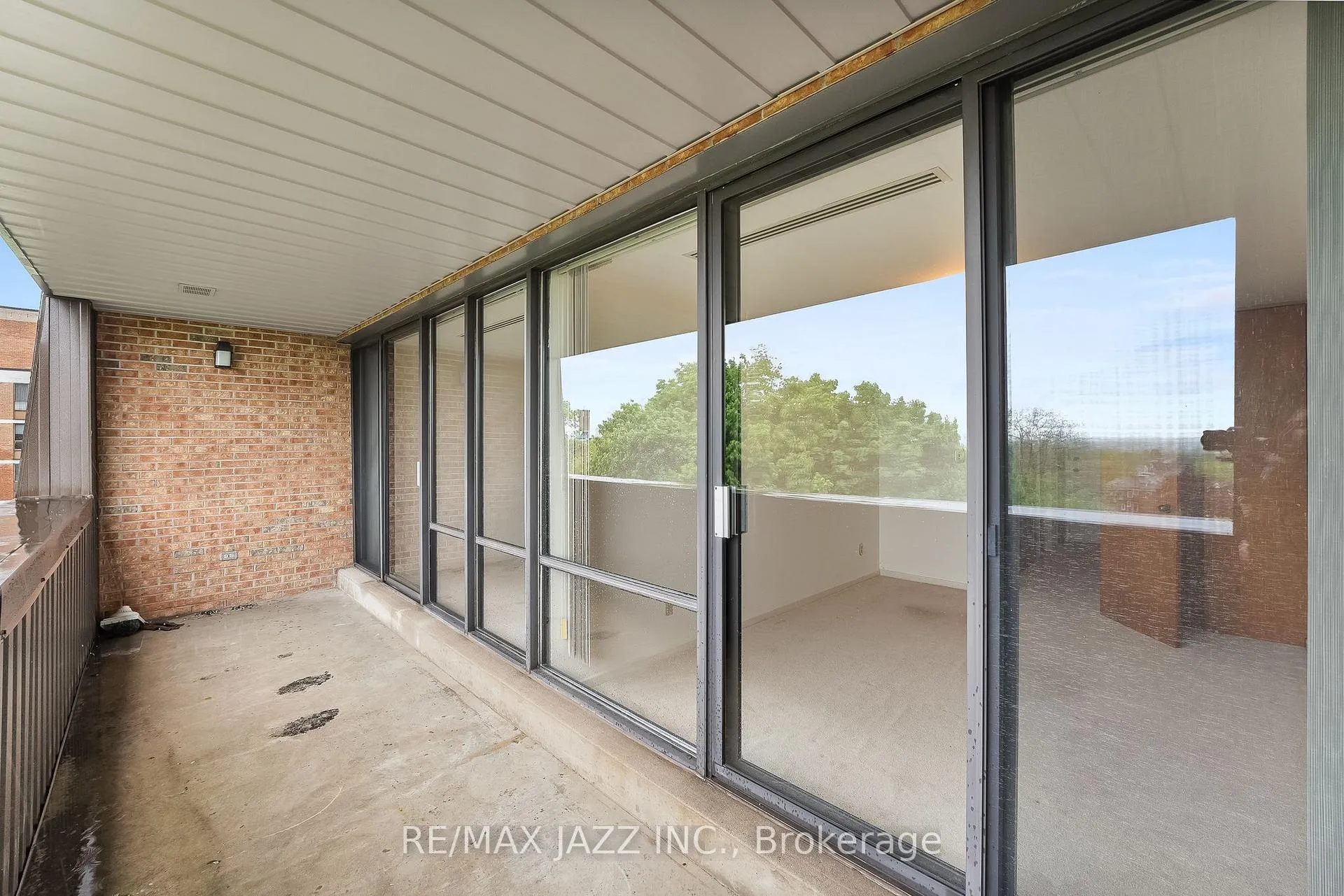 Photo 25 of Unit 403, 337 Simcoe Street N, Oshawa, O'Neill — HOMEH