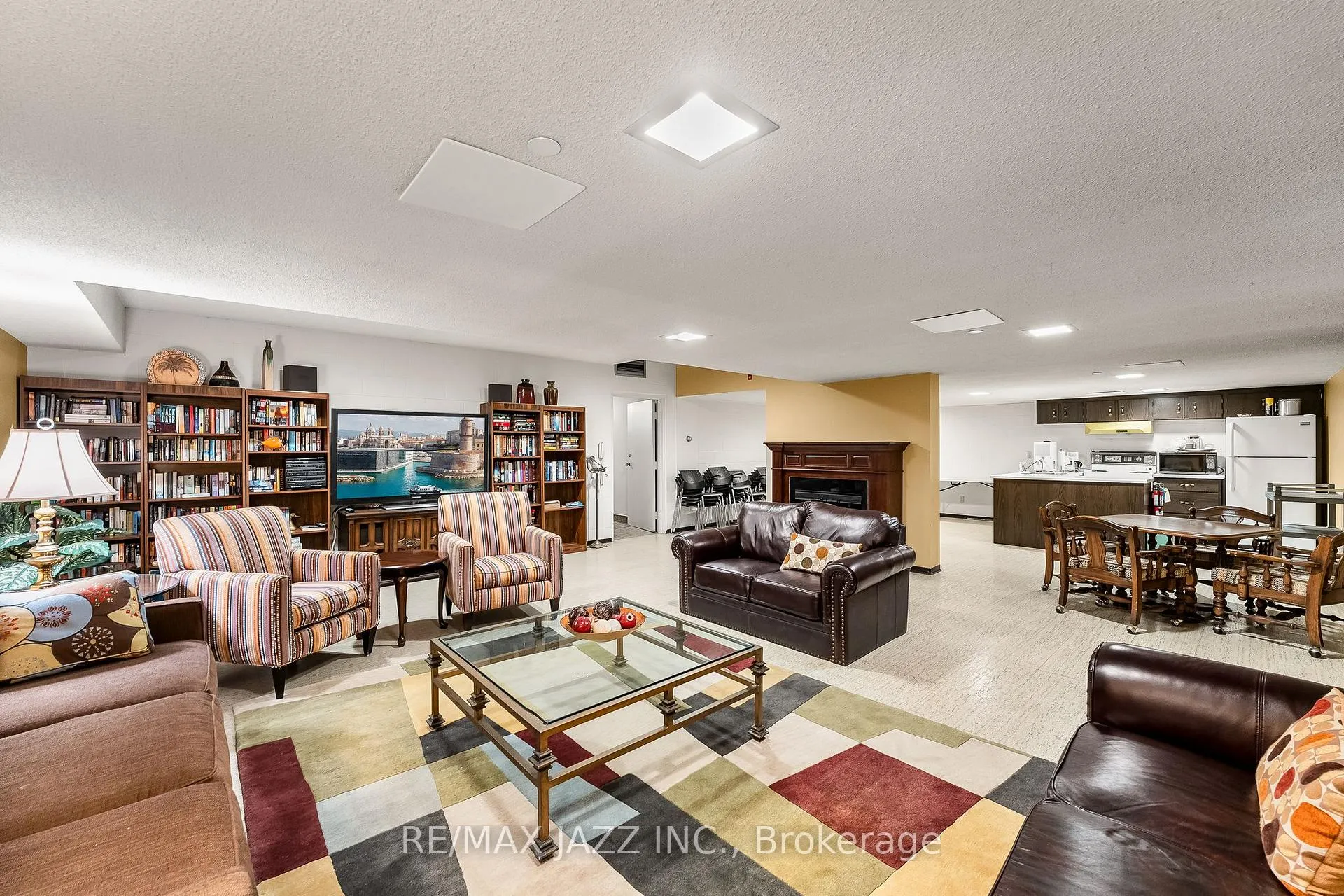 Photo 32 of Unit 403, 337 Simcoe Street N, Oshawa, O'Neill — HOMEH