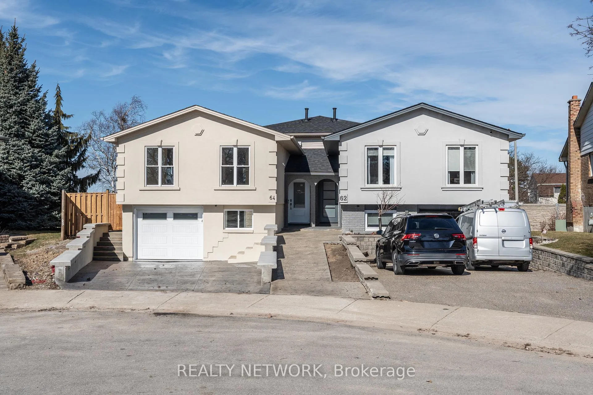 Photo 2 of 64 Brookstream Court, Hamilton, Red Hill — HOMEH