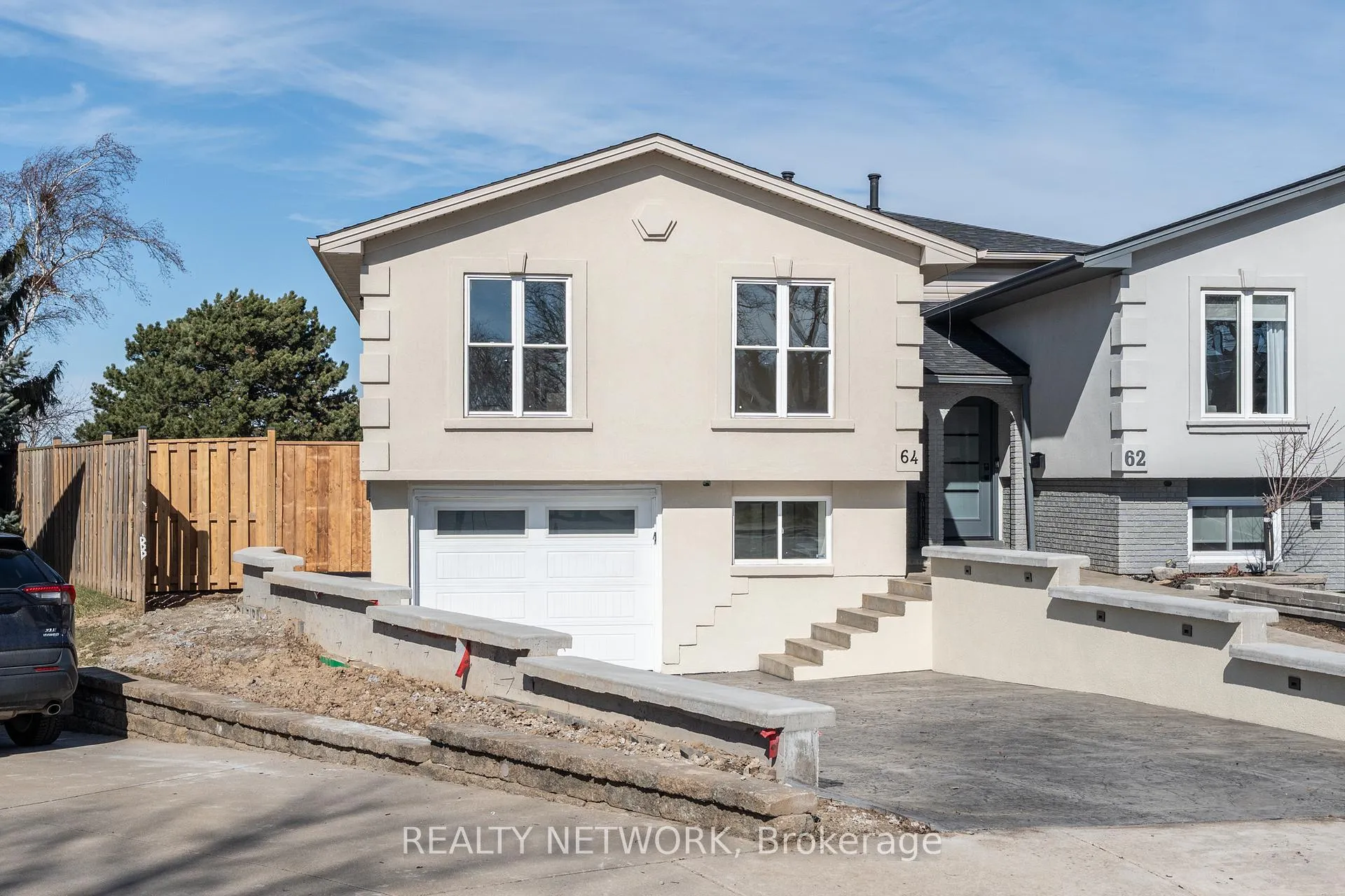Photo 4 of 64 Brookstream Court, Hamilton, Red Hill — HOMEH