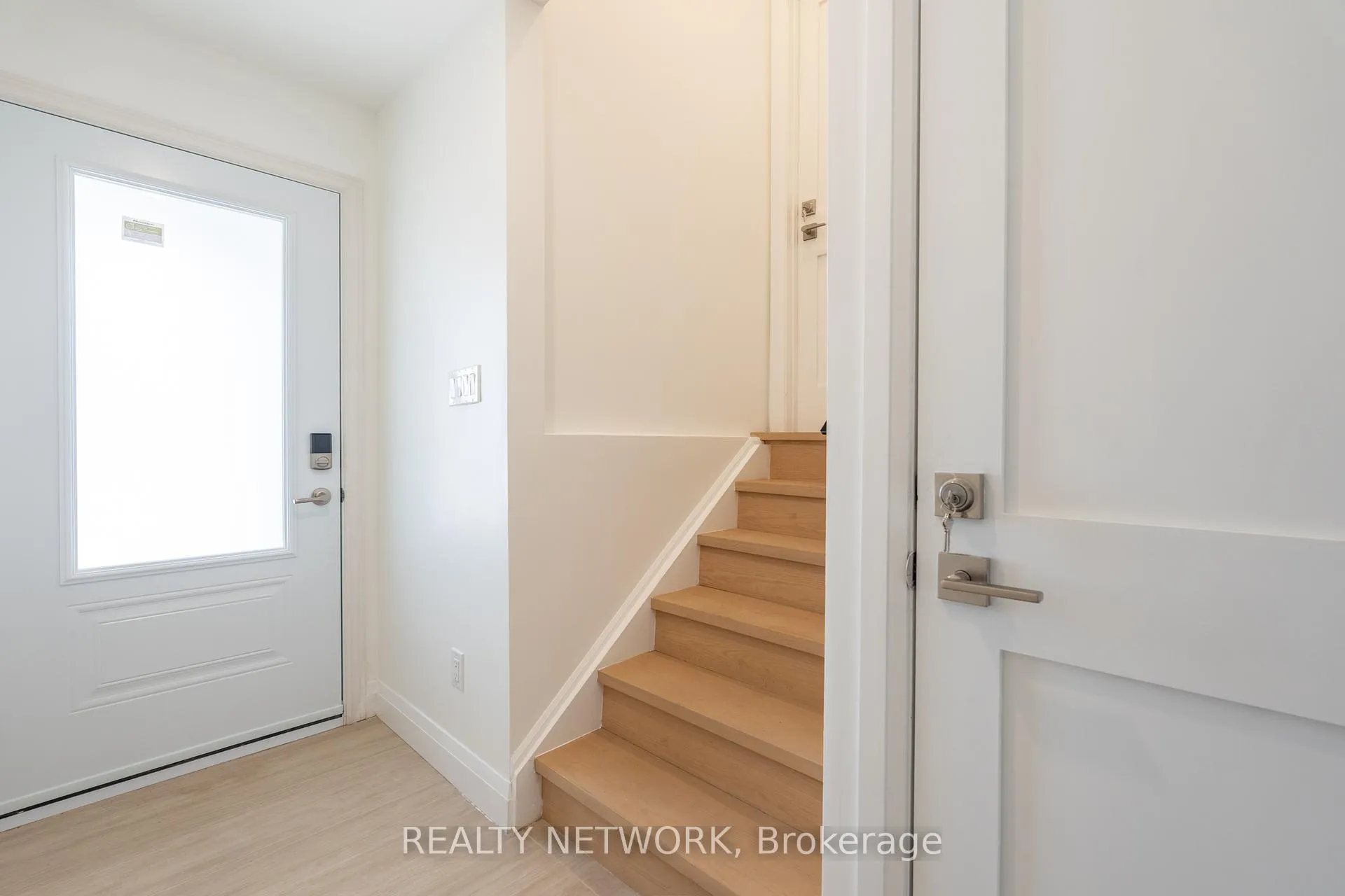 Photo 7 of 64 Brookstream Court, Hamilton, Red Hill — HOMEH