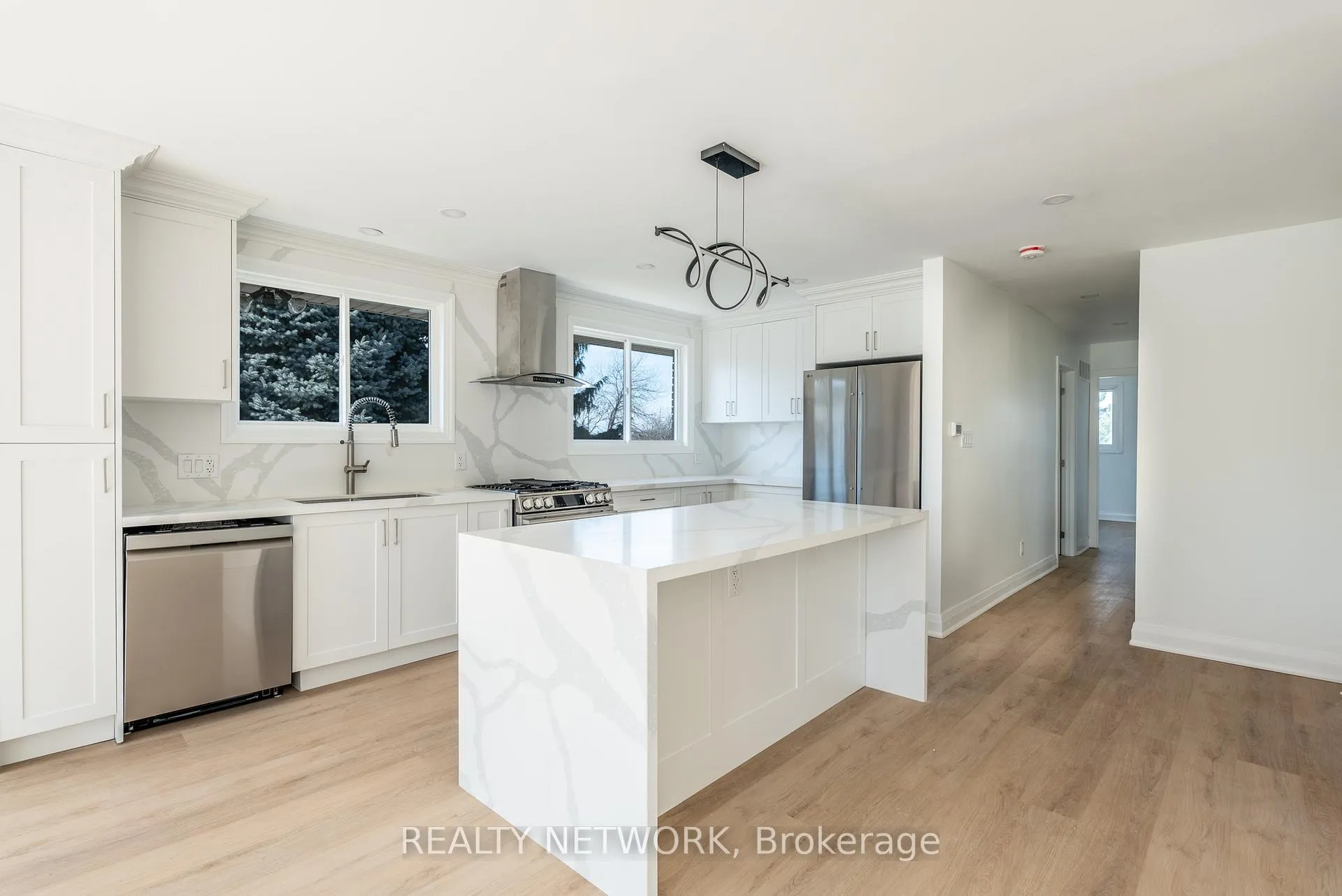 Photo 13 of 64 Brookstream Court, Hamilton, Red Hill — HOMEH