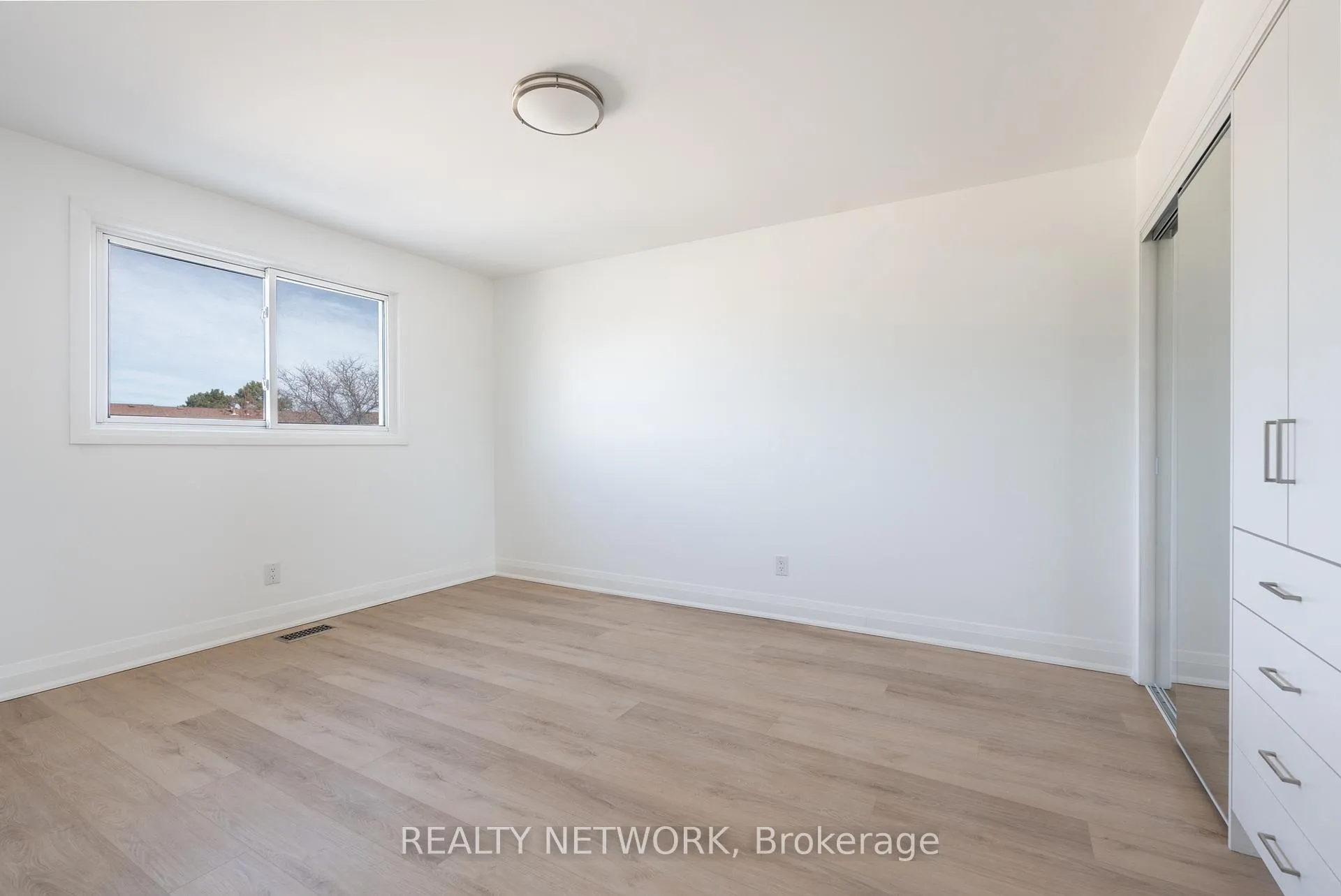 Photo 17 of 64 Brookstream Court, Hamilton, Red Hill — HOMEH
