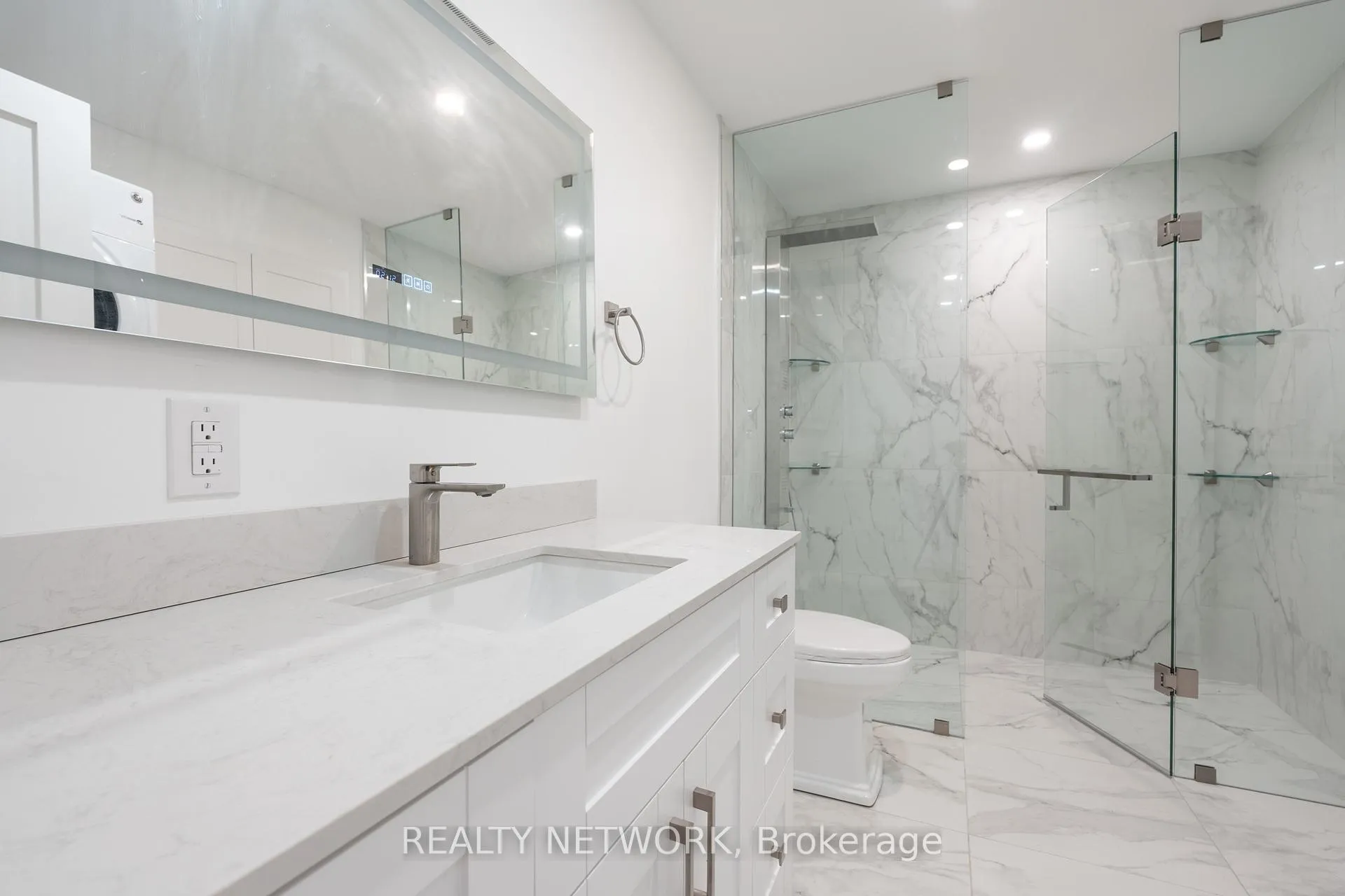 Photo 22 of 64 Brookstream Court, Hamilton, Red Hill — HOMEH