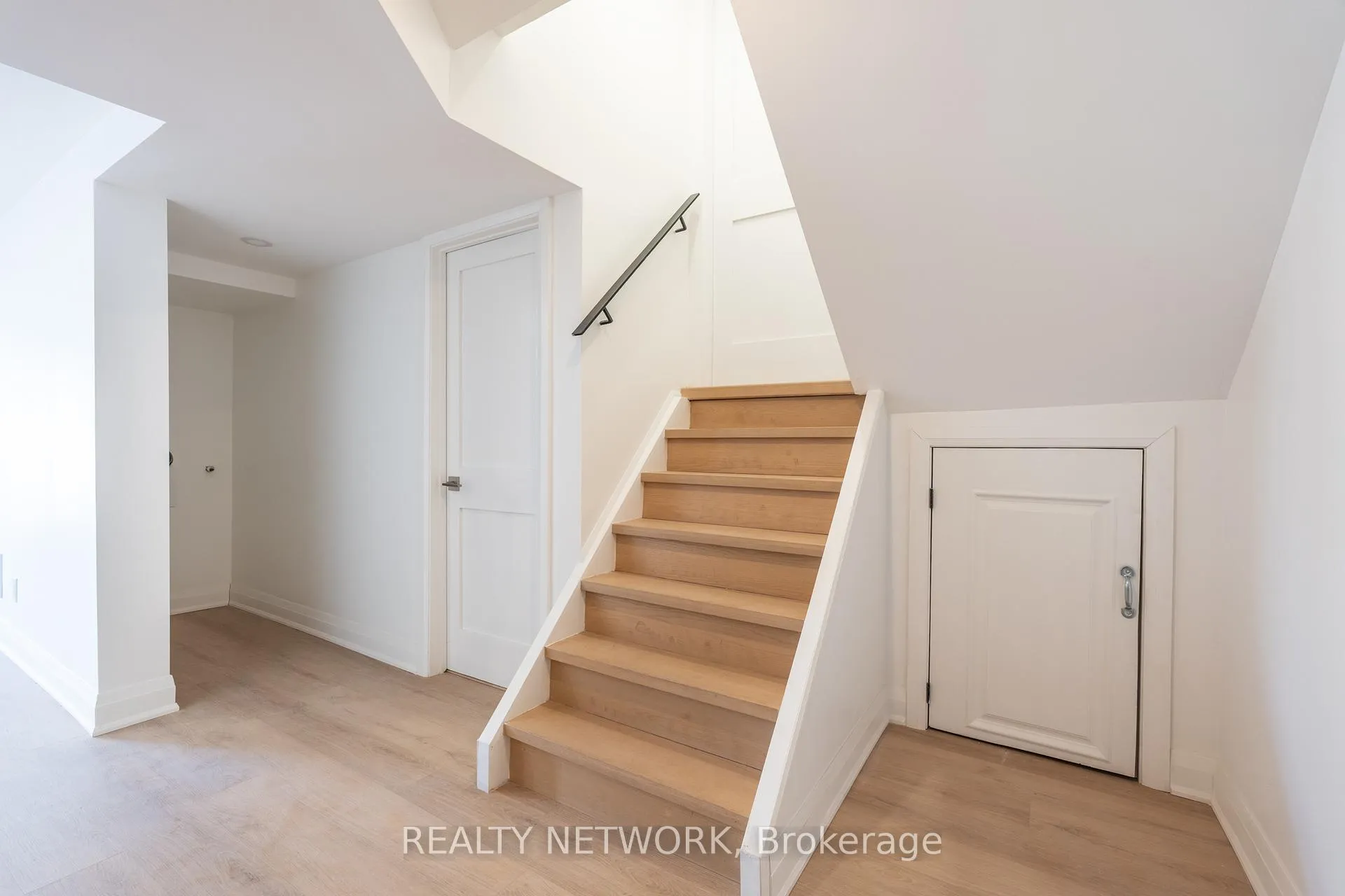 Photo 25 of 64 Brookstream Court, Hamilton, Red Hill — HOMEH