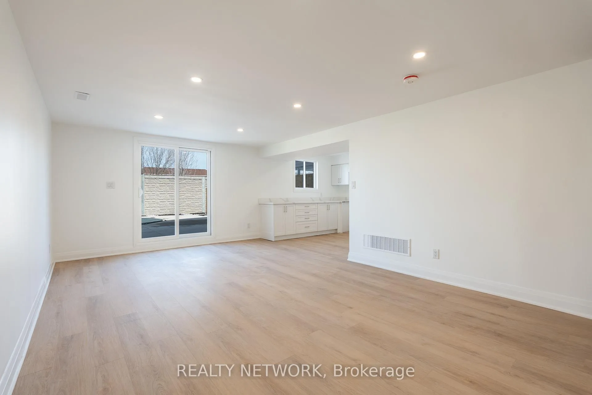 Photo 28 of 64 Brookstream Court, Hamilton, Red Hill — HOMEH