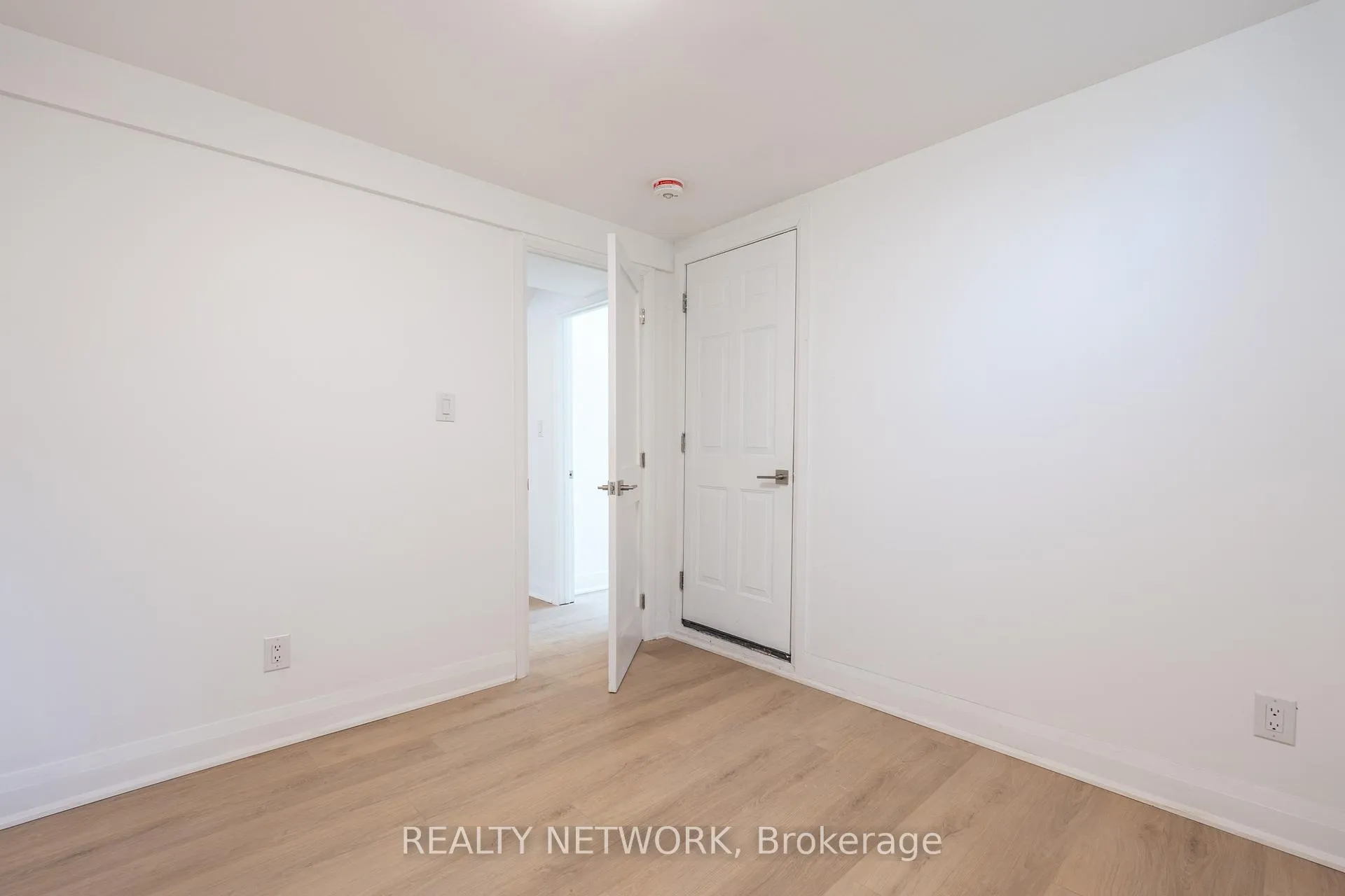 Photo 37 of 64 Brookstream Court, Hamilton, Red Hill — HOMEH