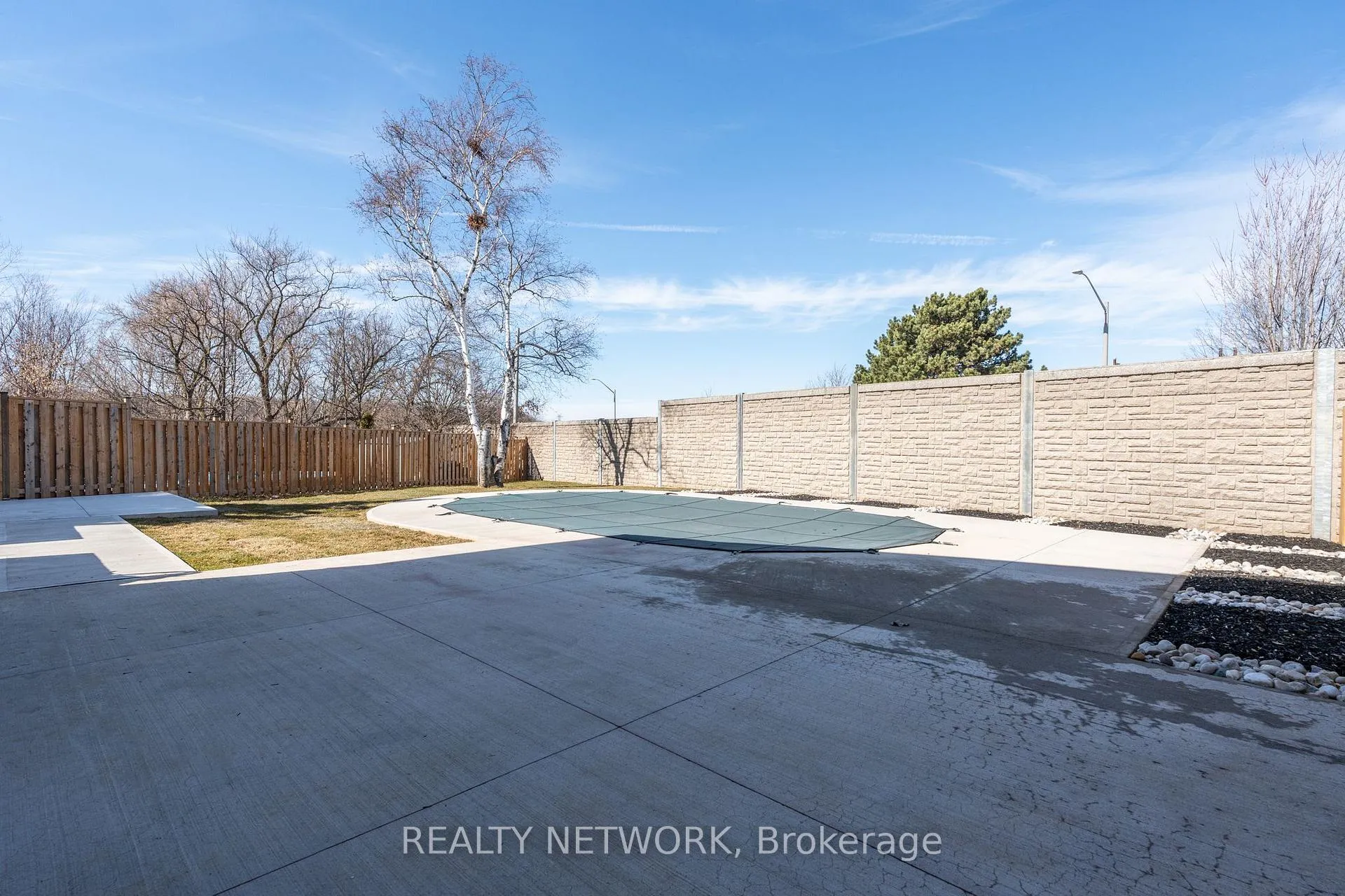 Photo 46 of 64 Brookstream Court, Hamilton, Red Hill — HOMEH