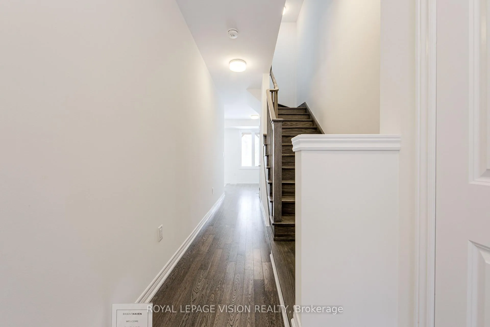 Photo 3 of 51 Folcroft Street, Brampton, Credit Valley — HOMEH