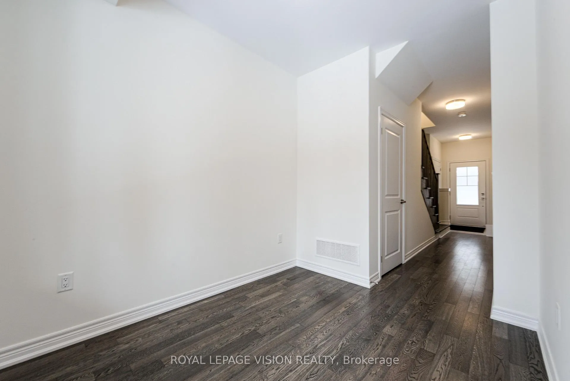 Photo 7 of 51 Folcroft Street, Brampton, Credit Valley — HOMEH