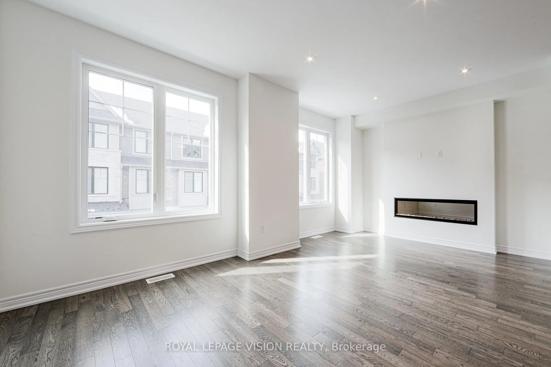 Photo 23 of 51 Folcroft Street, Brampton, Credit Valley — HOMEH