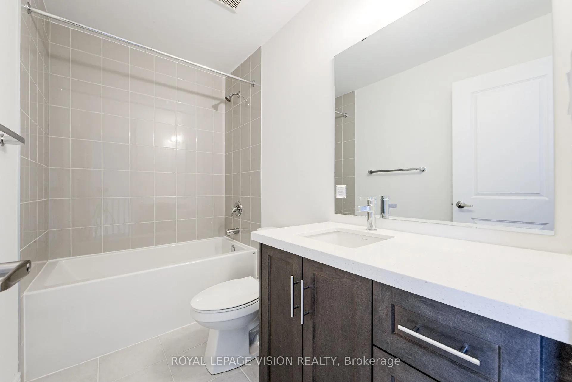 Photo 30 of 51 Folcroft Street, Brampton, Credit Valley — HOMEH