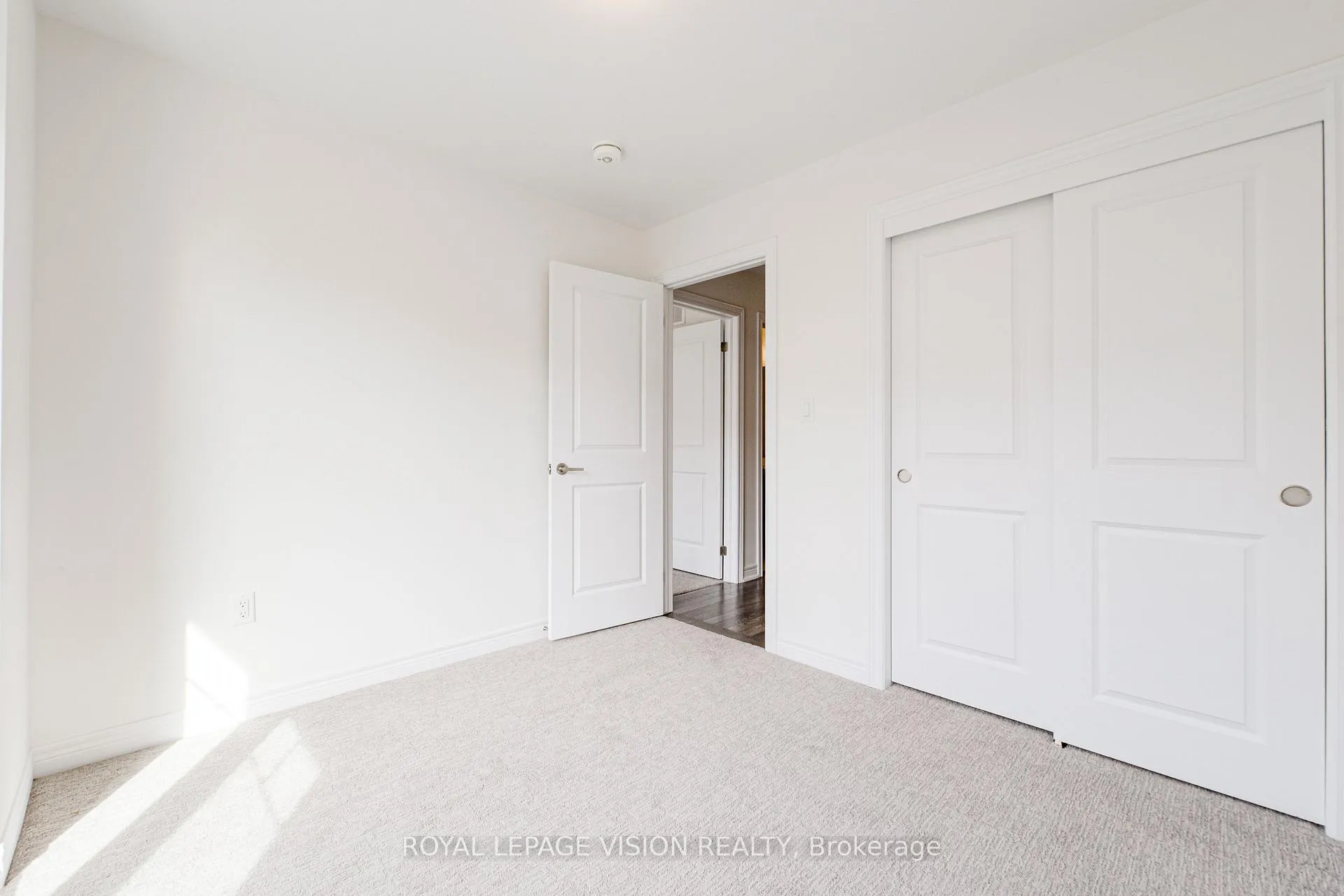Photo 33 of 51 Folcroft Street, Brampton, Credit Valley — HOMEH