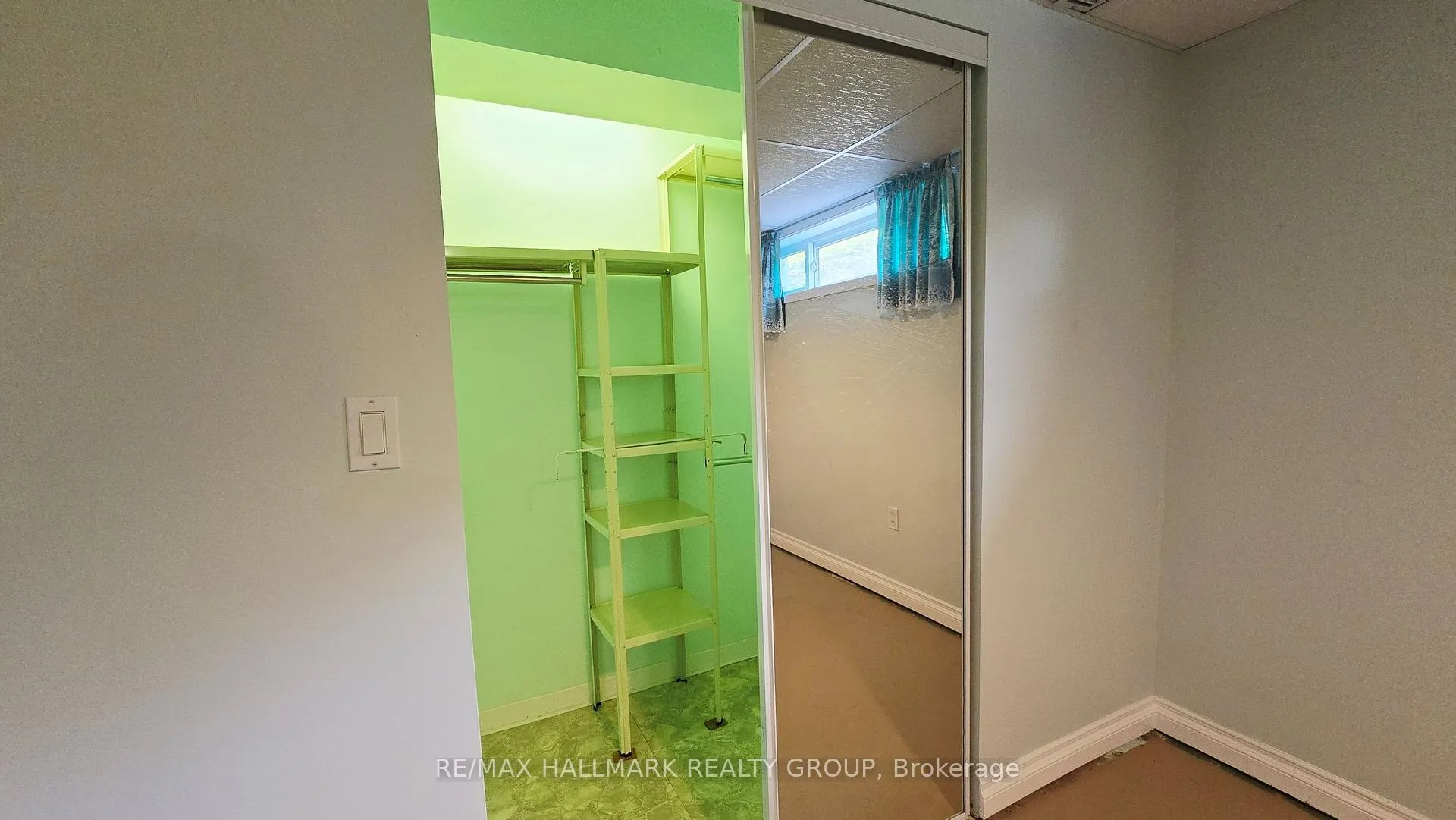 Photo 26 of 38 Hadley Circle, Ottawa, Bells Corners — HOMEH