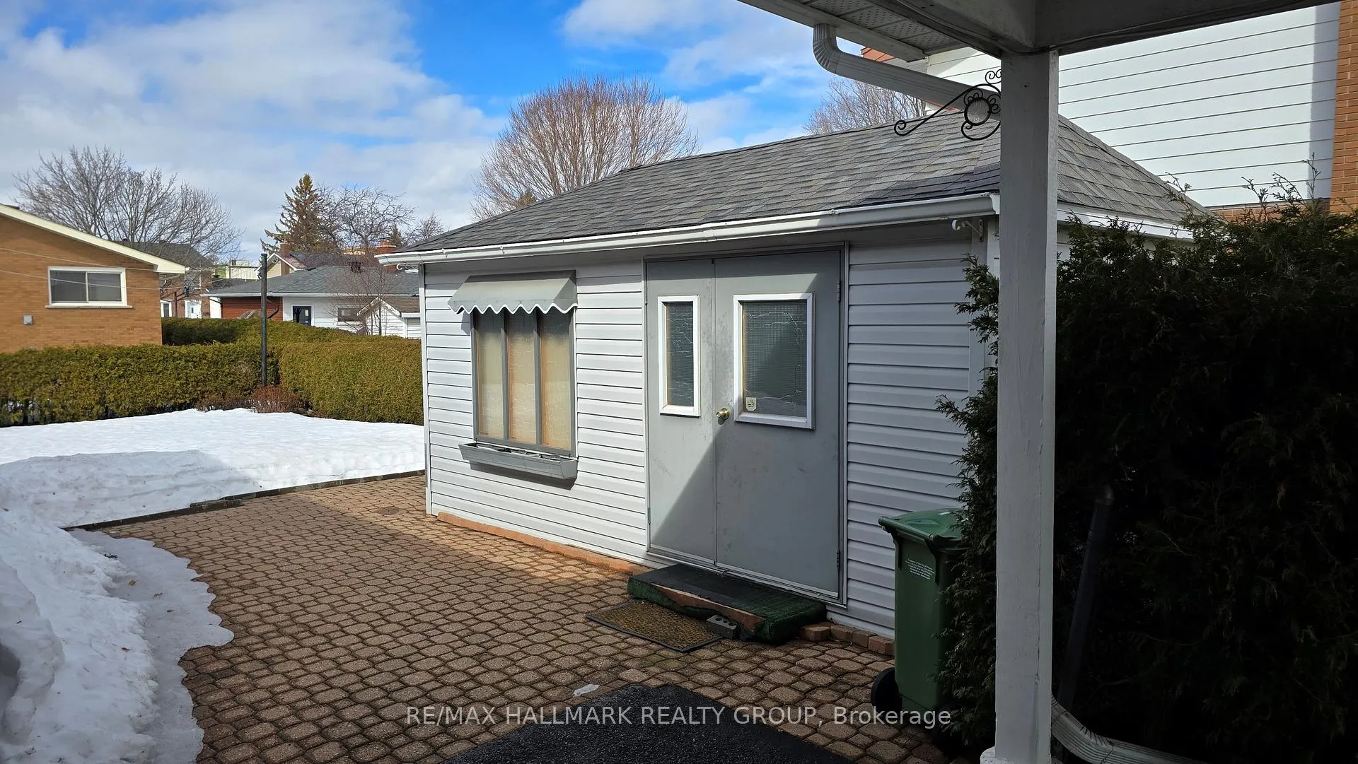 Photo 31 of 38 Hadley Circle, Ottawa, Bells Corners — HOMEH