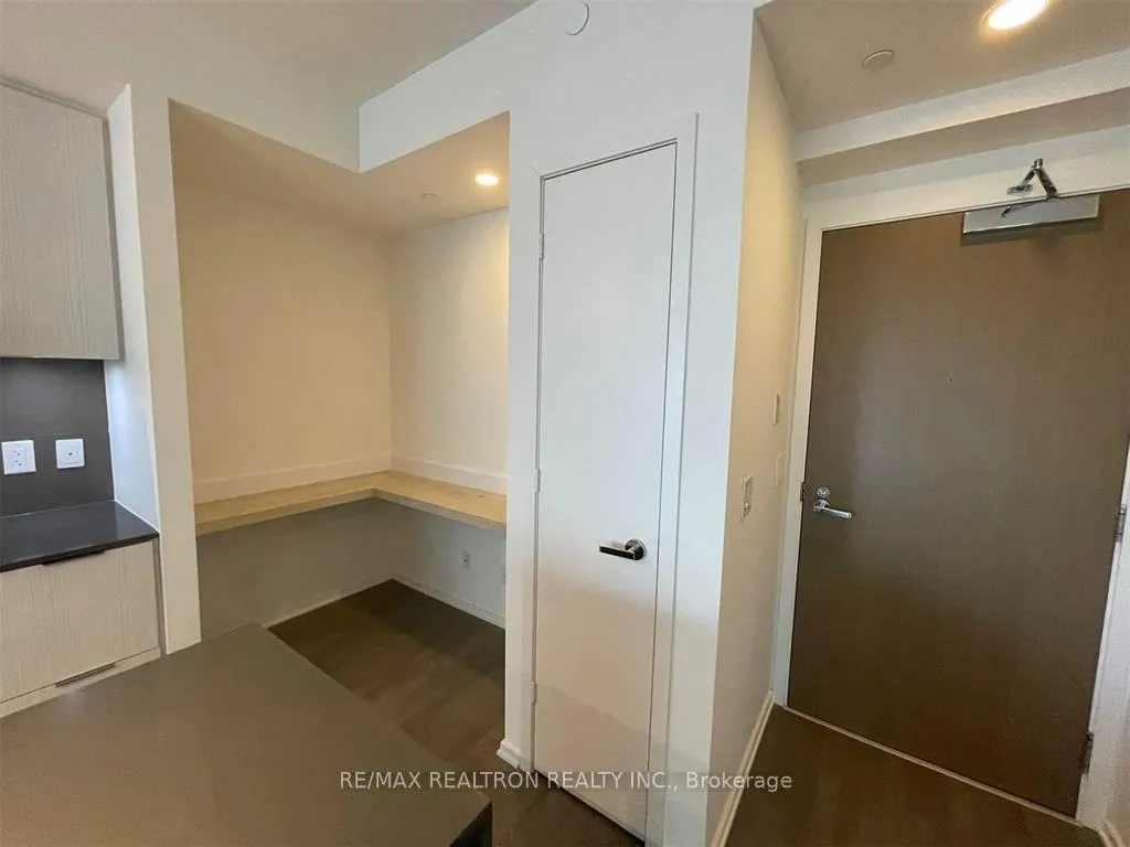Photo 5 of Unit 1311, 1 Bloor Street E, Toronto, Church-Yonge Corridor — HOMEH