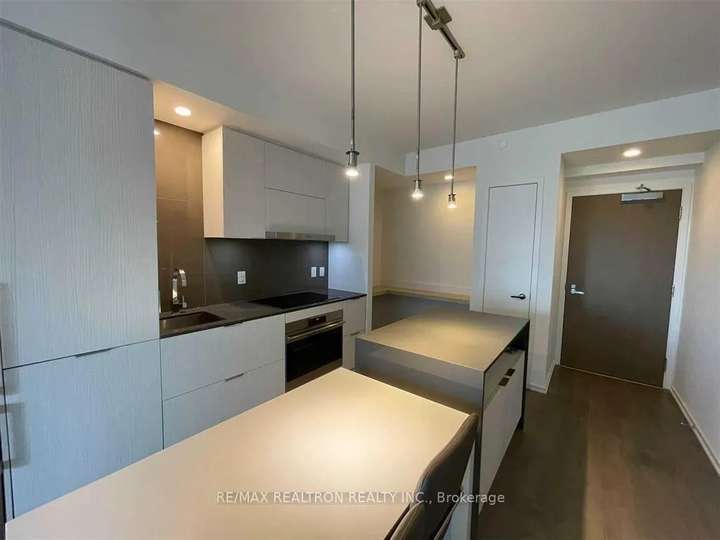 Photo 6 of Unit 1311, 1 Bloor Street E, Toronto, Church-Yonge Corridor — HOMEH
