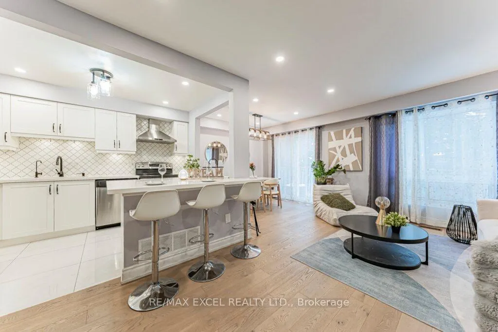 Photo 15 of 15 Knightsbridge Way, Markham, Markham Village — HOMEH
