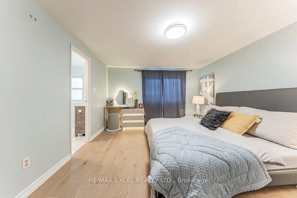 Photo 29 of 15 Knightsbridge Way, Markham, Markham Village — HOMEH