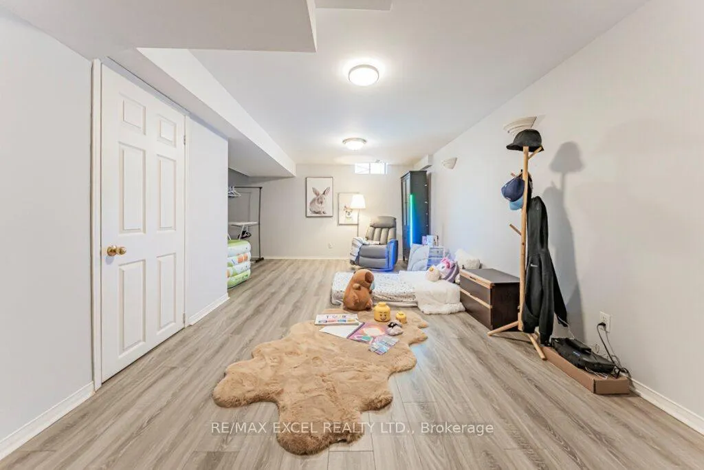 Photo 40 of 15 Knightsbridge Way, Markham, Markham Village — HOMEH