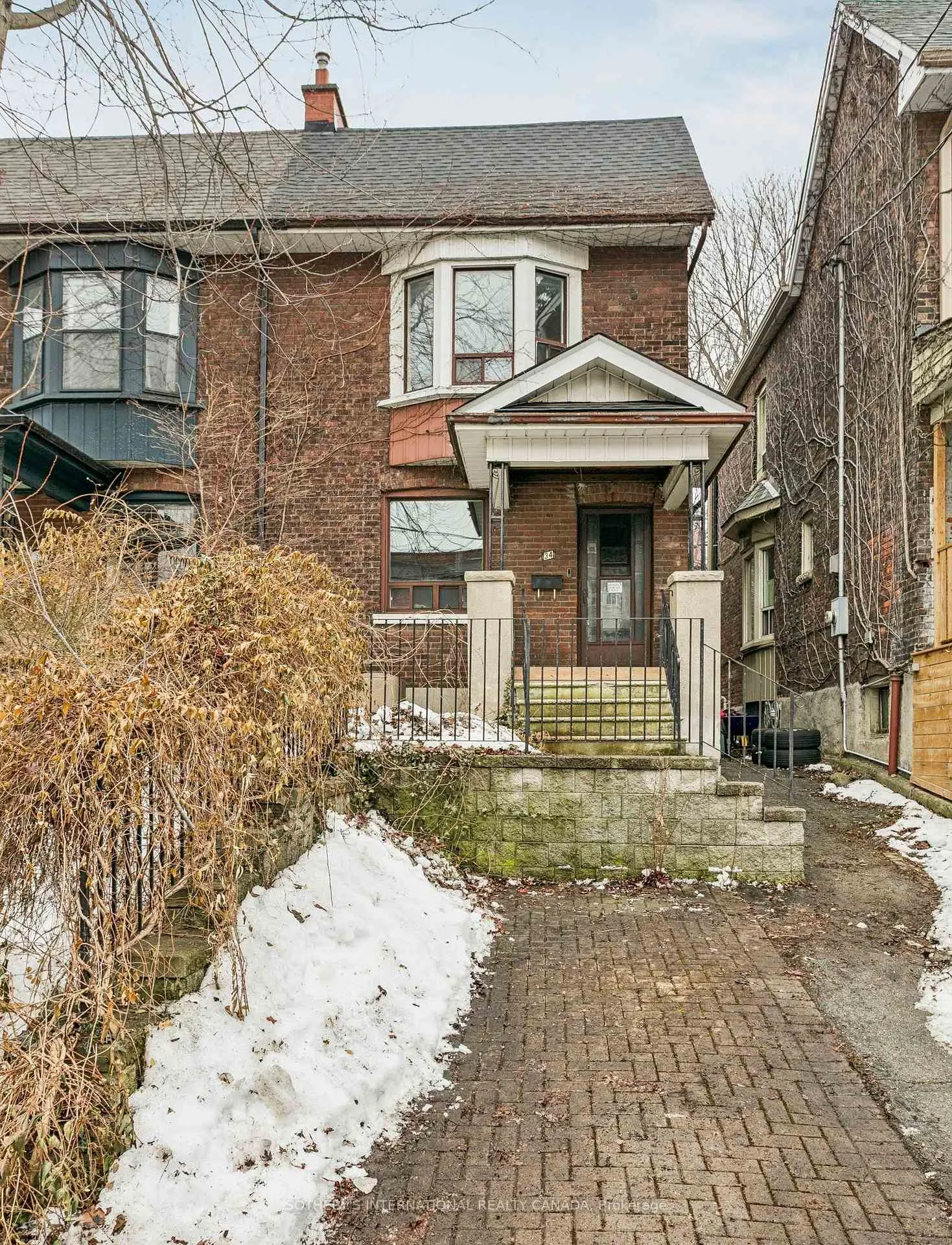 Photo 2 of 34 Indian Road, Toronto, High Park-Swansea — HOMEH