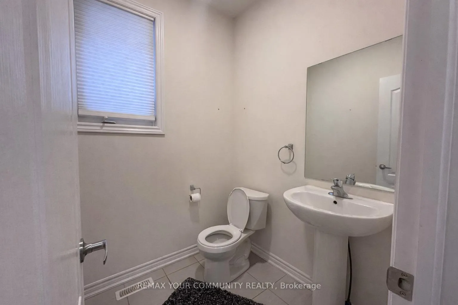 Photo 10 of Unit UPPER, 3055 Orion Boulevard, Orillia — HOMEH