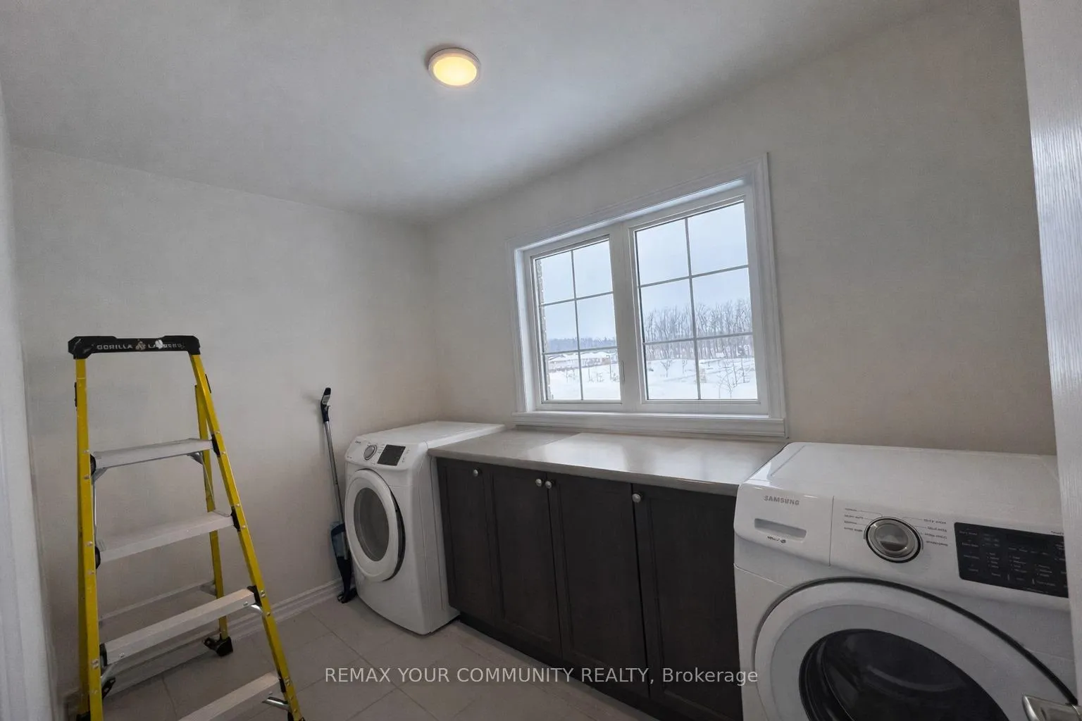 Photo 12 of Unit UPPER, 3055 Orion Boulevard, Orillia — HOMEH