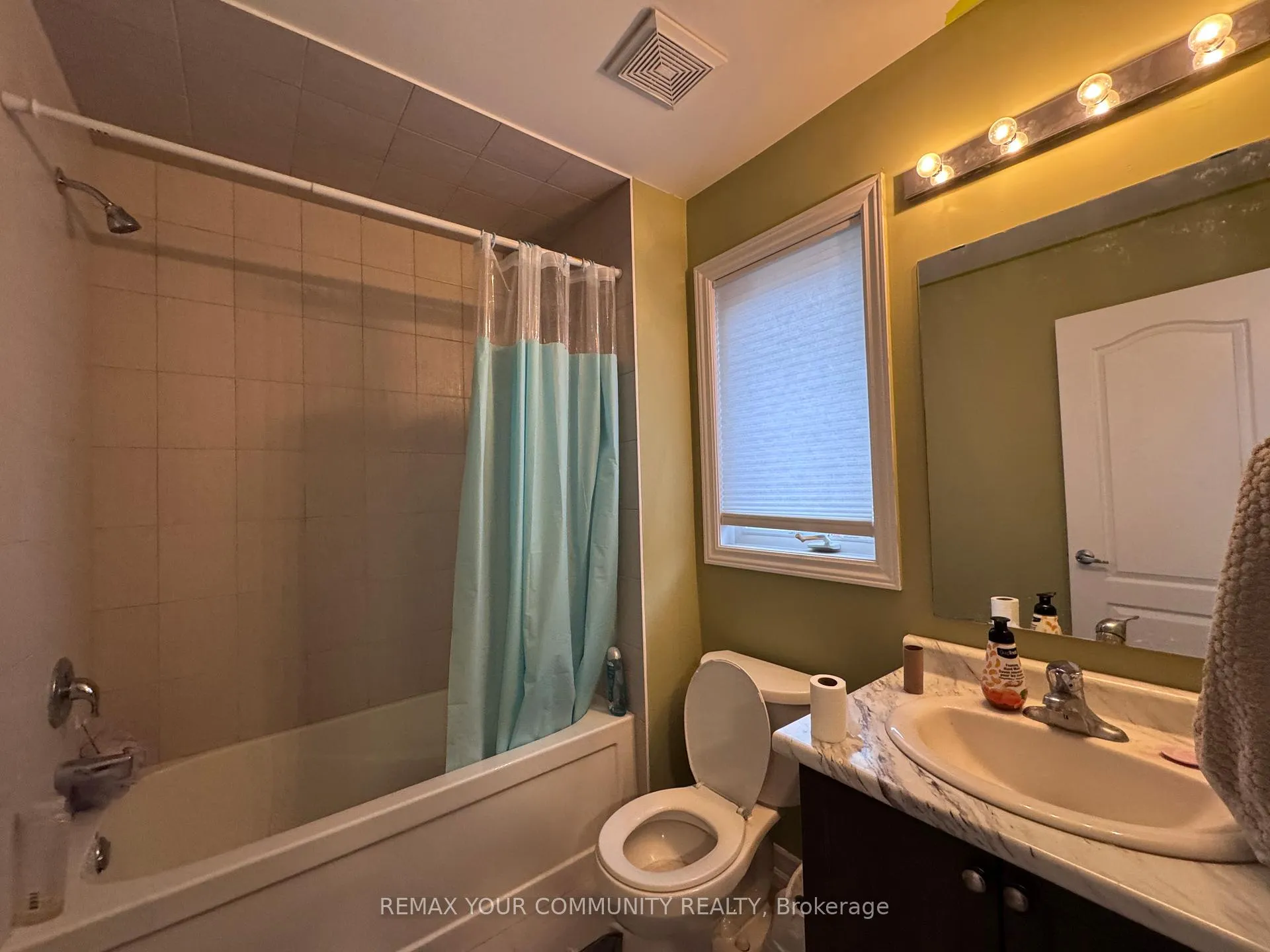 Photo 16 of Unit UPPER, 3055 Orion Boulevard, Orillia — HOMEH