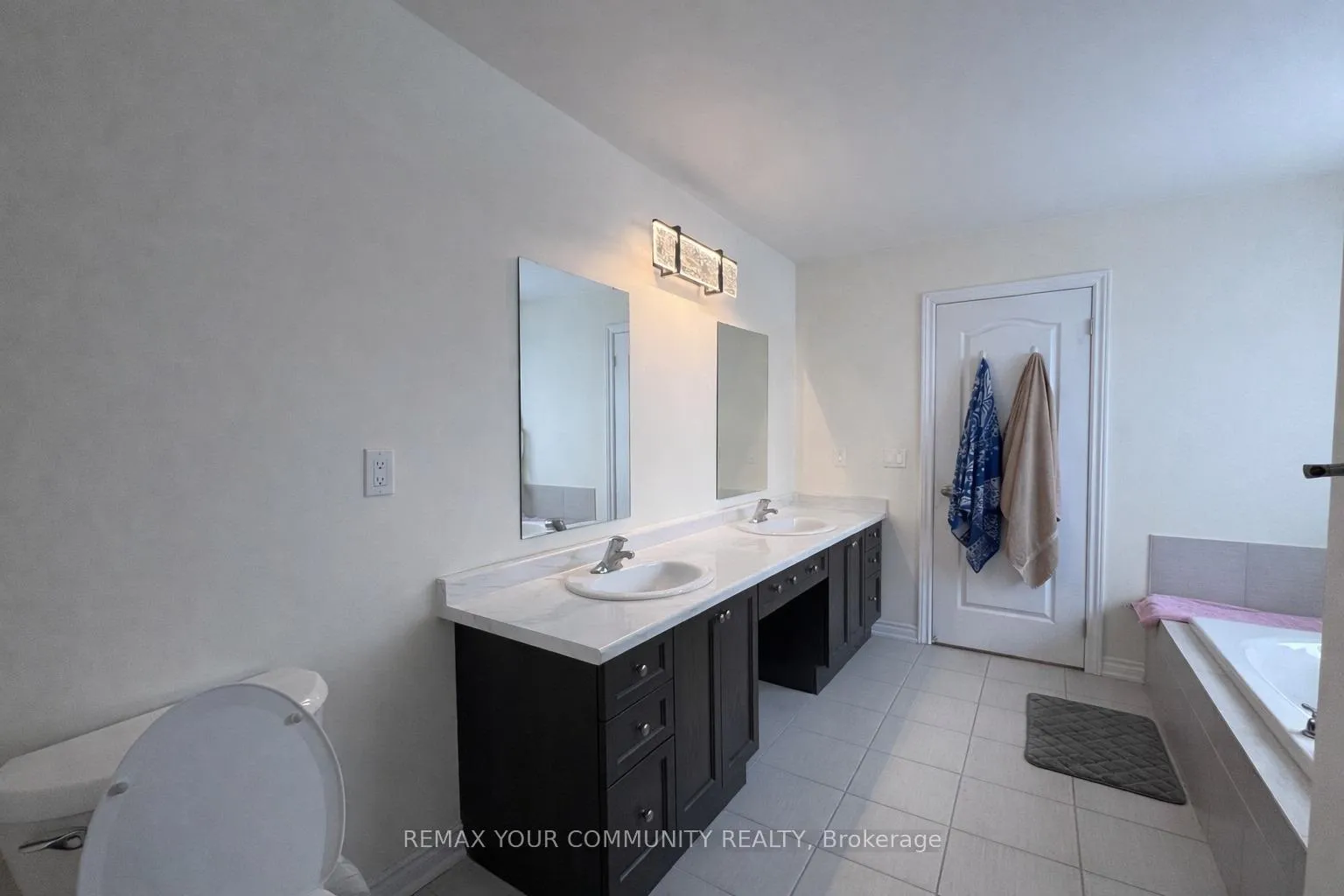 Photo 21 of Unit UPPER, 3055 Orion Boulevard, Orillia — HOMEH
