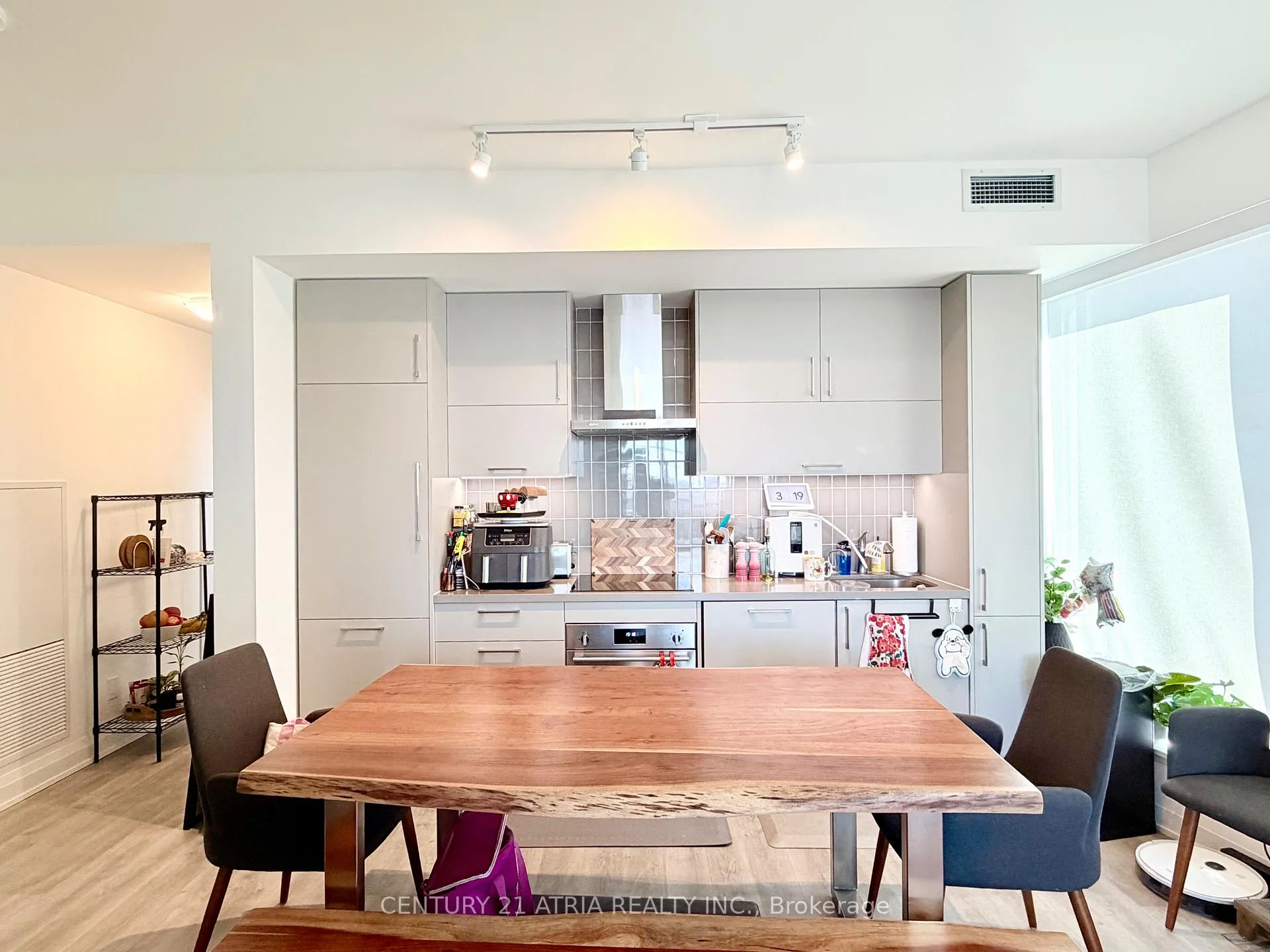 Photo 6 of 56 Andre De Grasse Street, Markham, Unionville — HOMEH