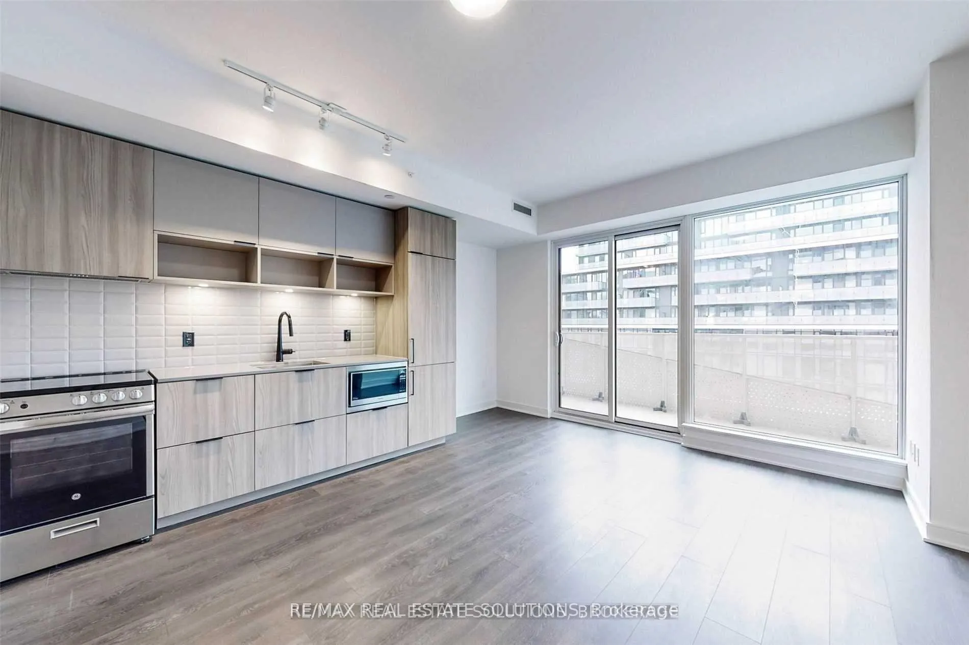 Photo 2 of Unit 608, 60 Tannery Road, Toronto, Waterfront Communities — HOMEH