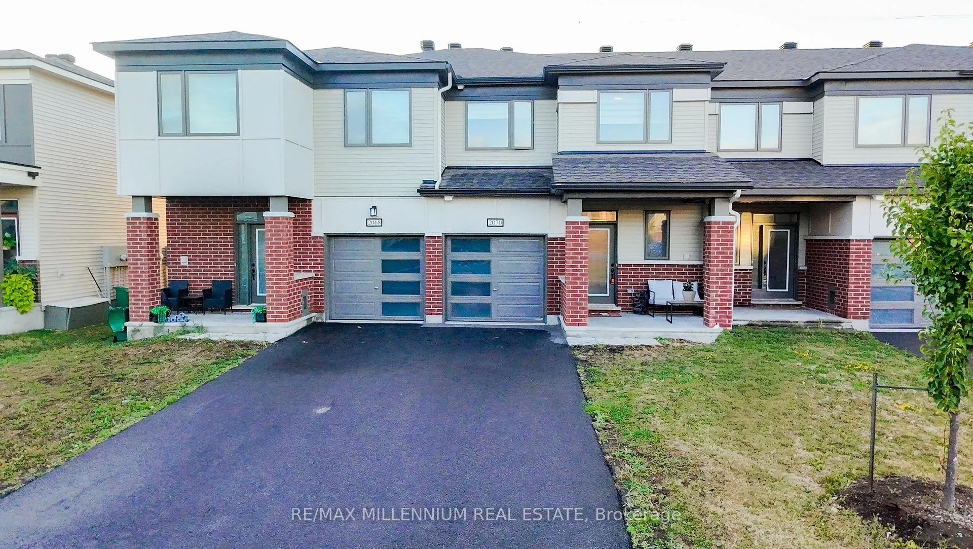 Photo 2 of 2070 Winsome Terrace, Ottawa, Fallingbrook/Gardenway South — HOMEH