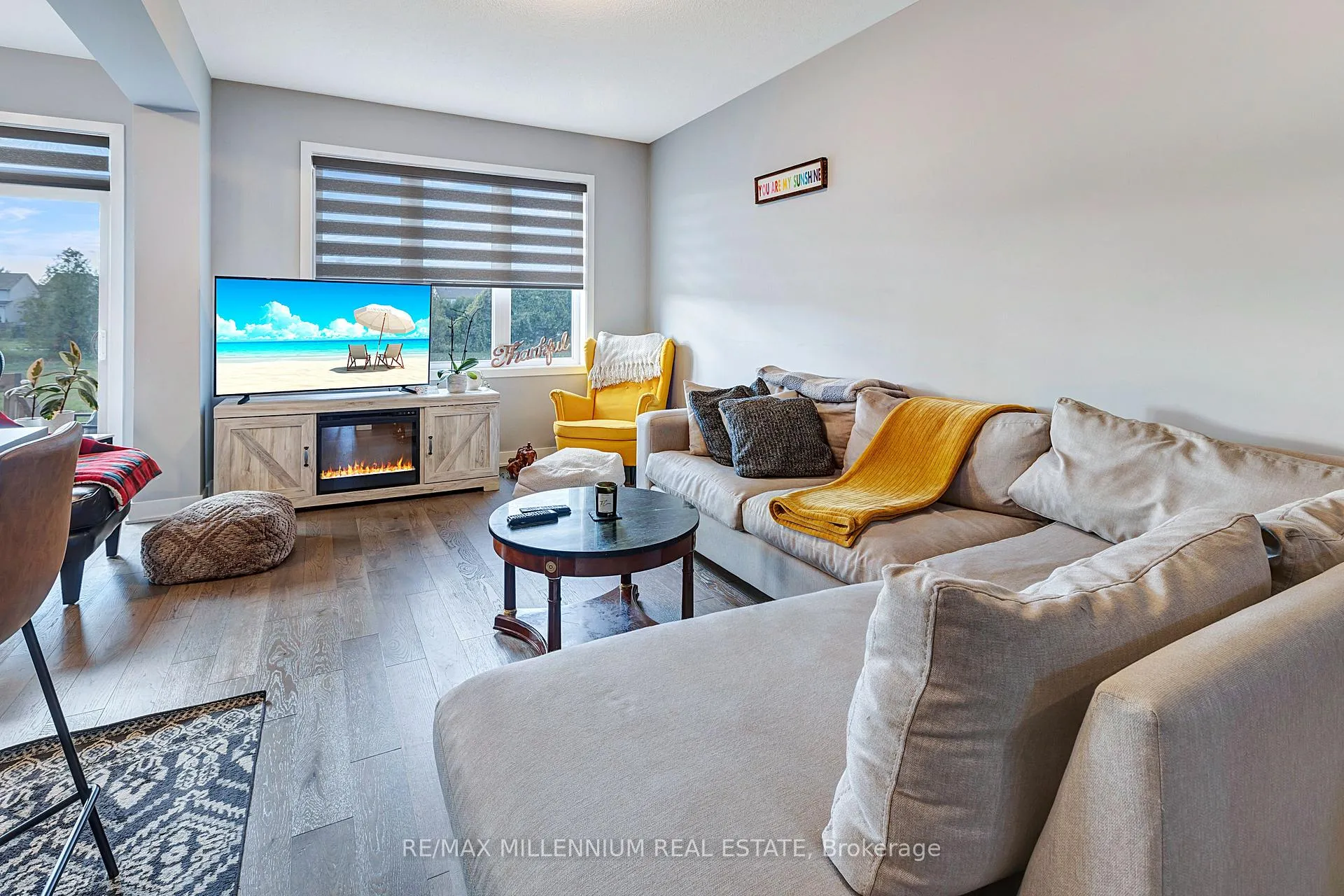 Photo 11 of 2070 Winsome Terrace, Ottawa, Fallingbrook/Gardenway South — HOMEH