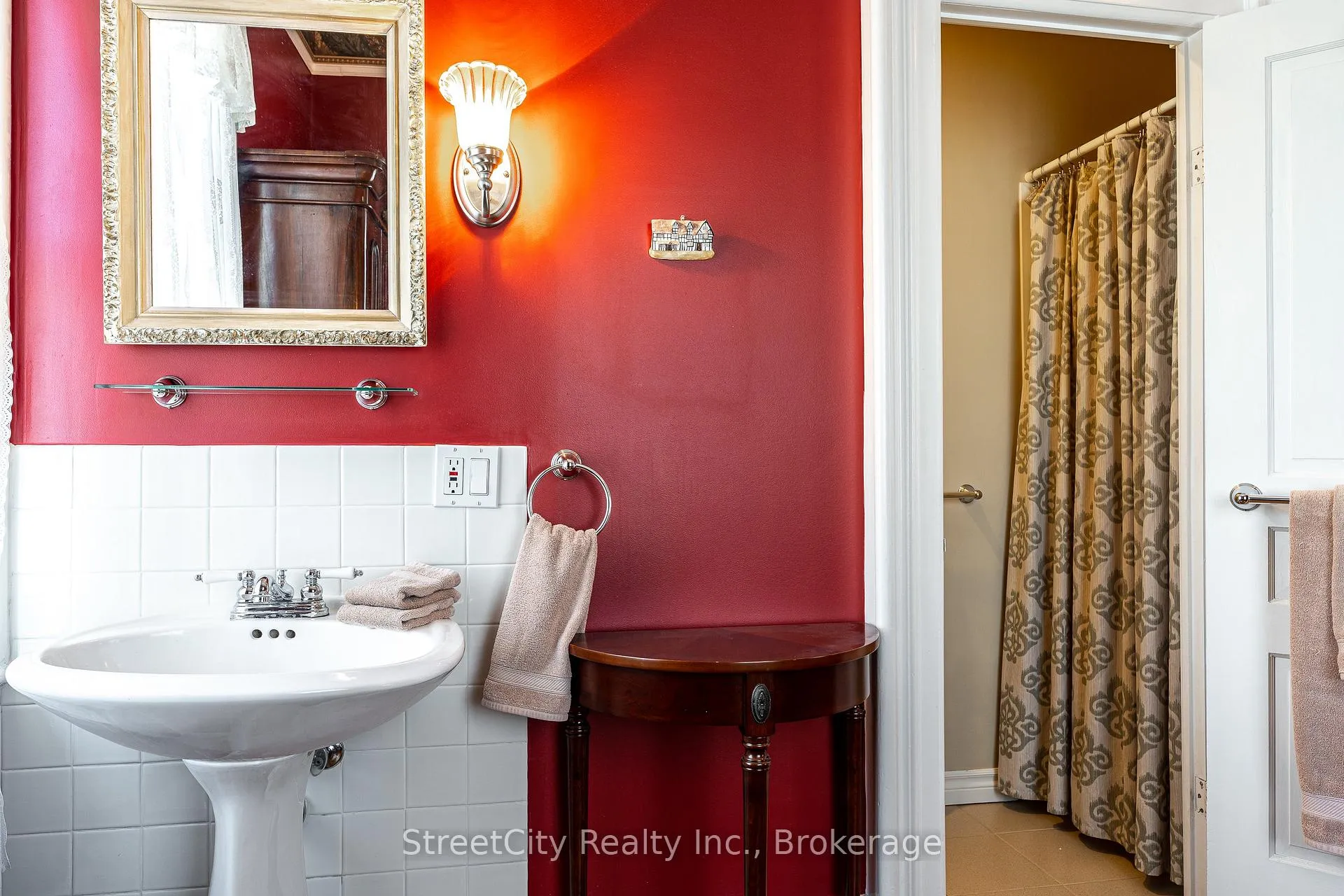 Photo 27 of 67 Douro Street, Stratford — HOMEH