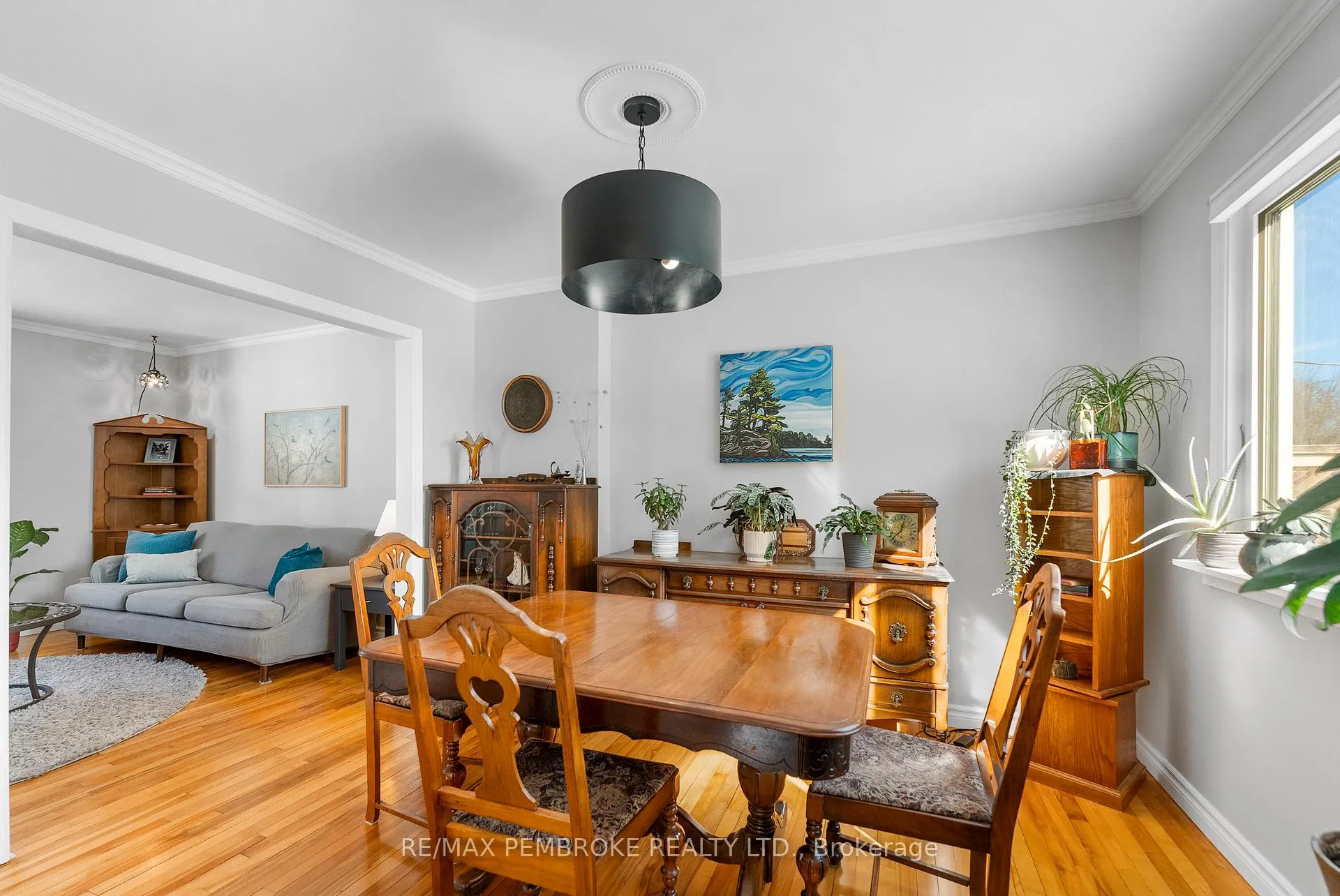 Photo 10 of 28 Le Caron Street, Deep River — HOMEH