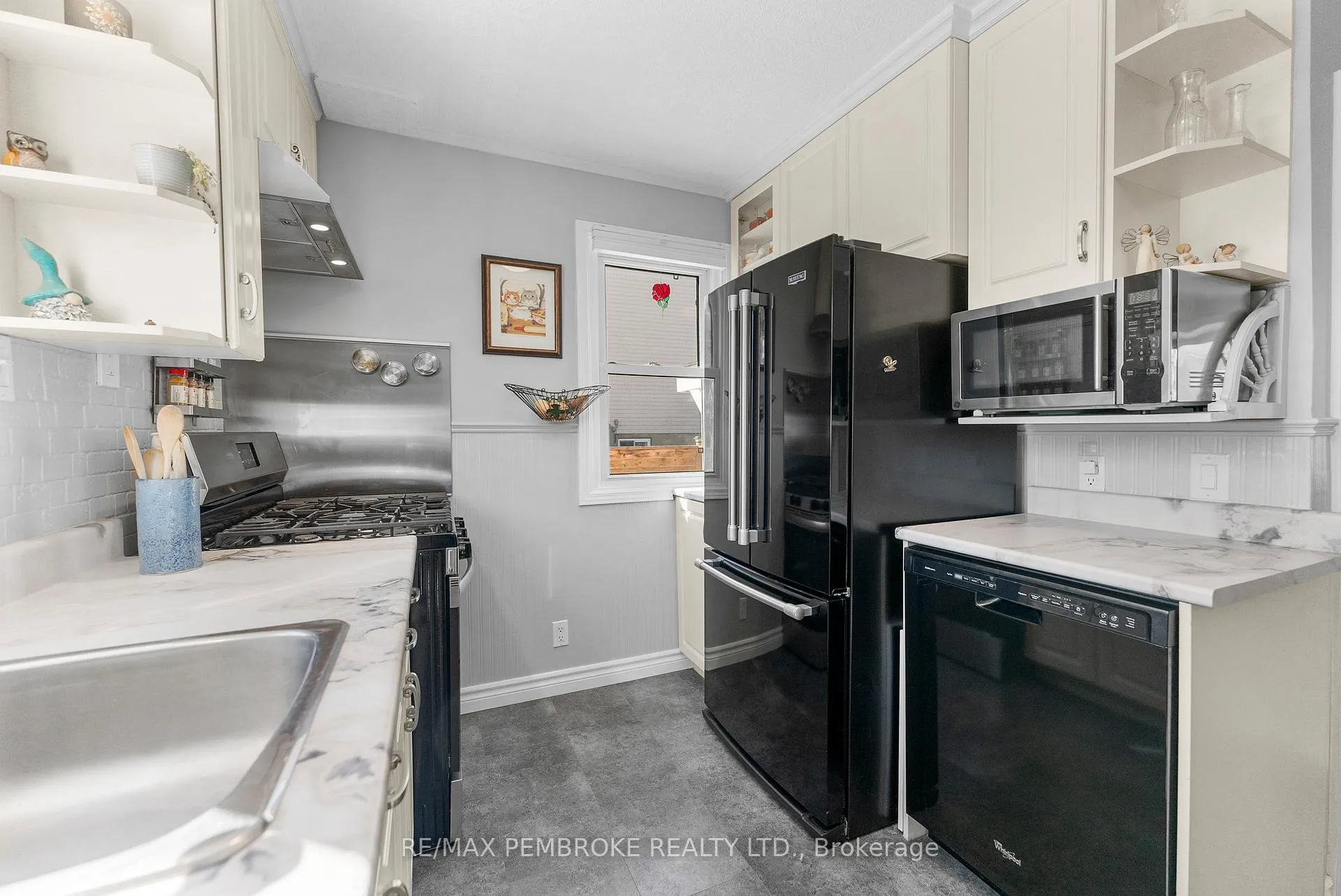 Photo 15 of 28 Le Caron Street, Deep River — HOMEH