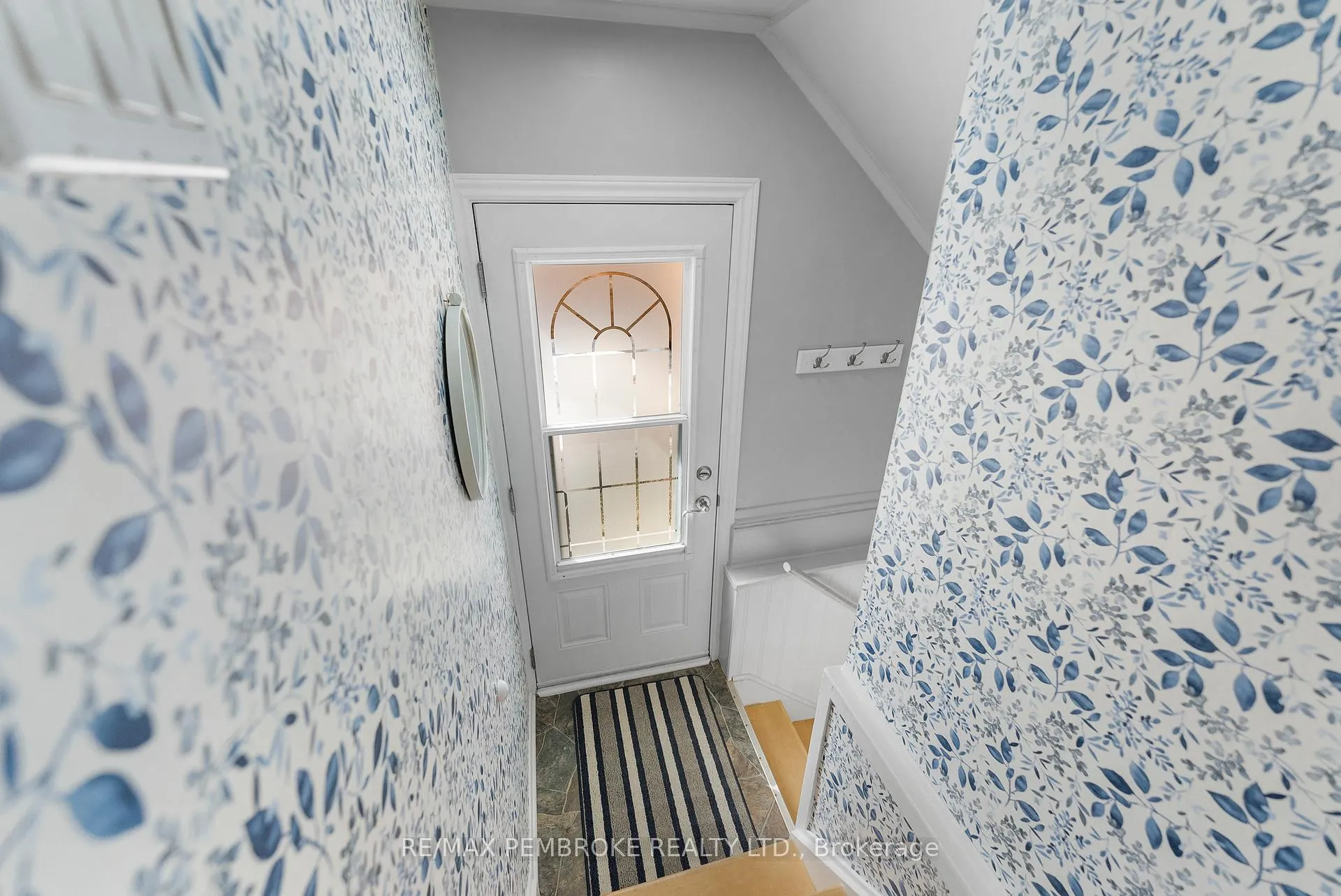 Photo 27 of 28 Le Caron Street, Deep River — HOMEH