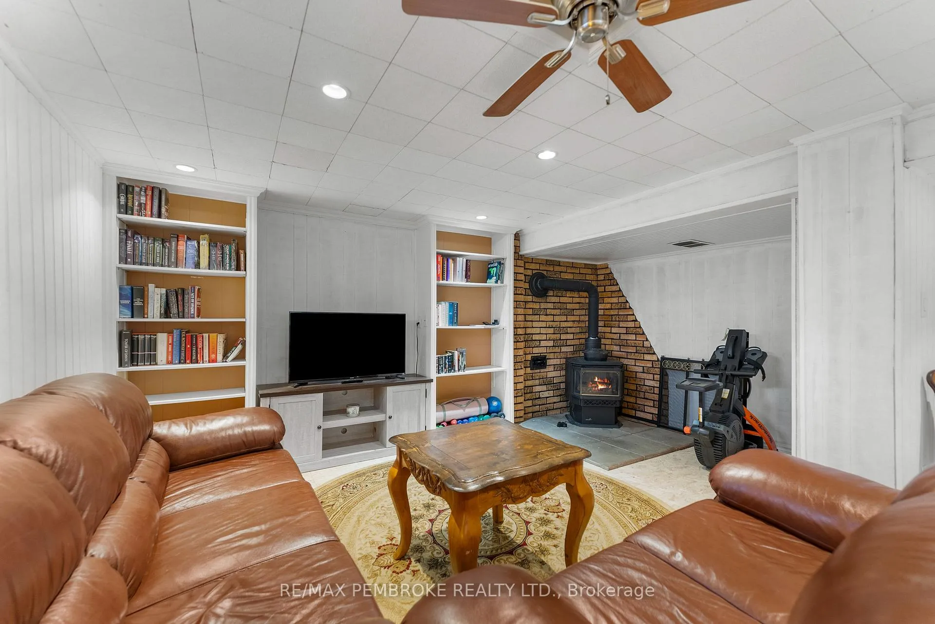 Photo 30 of 28 Le Caron Street, Deep River — HOMEH