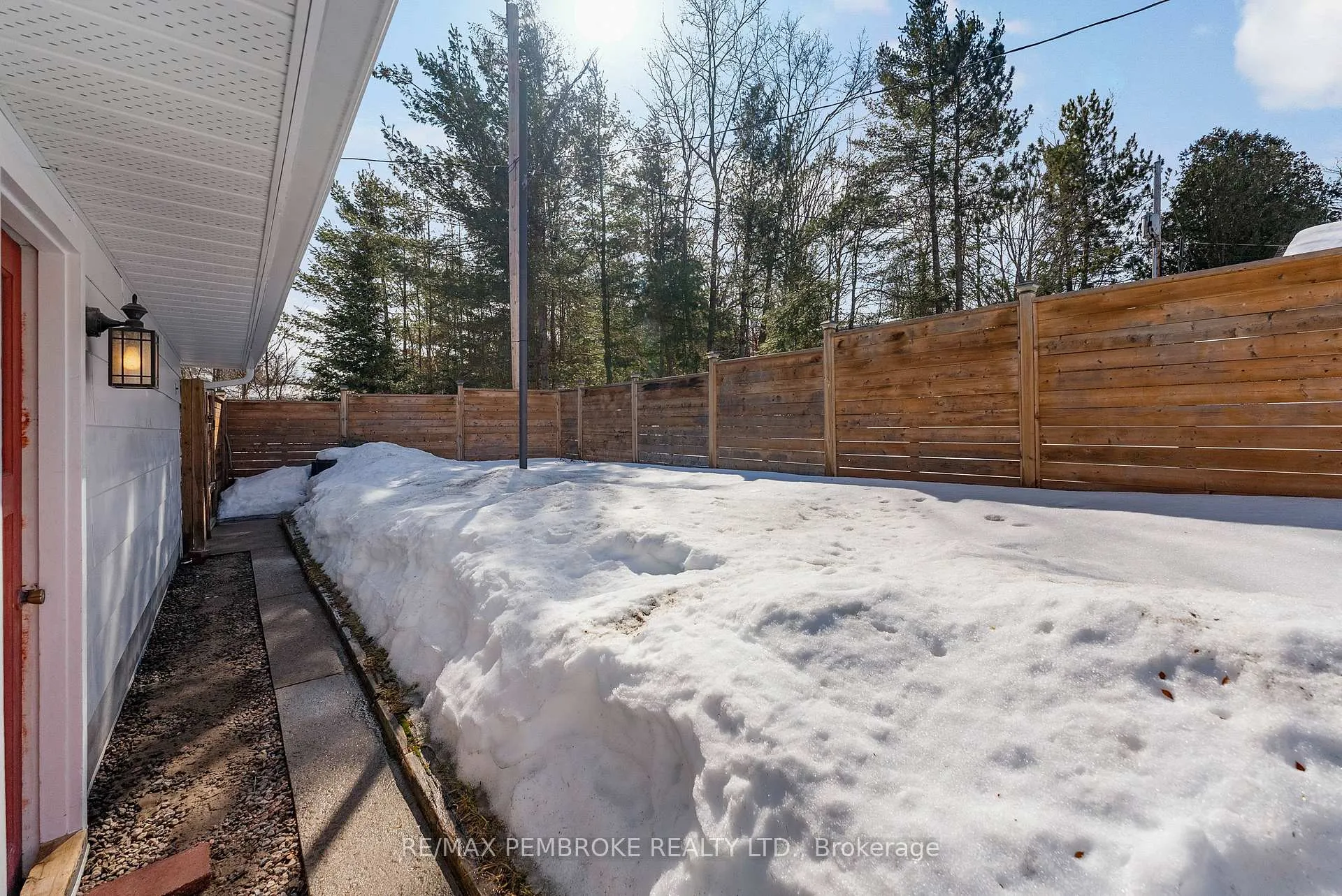 Photo 39 of 28 Le Caron Street, Deep River — HOMEH