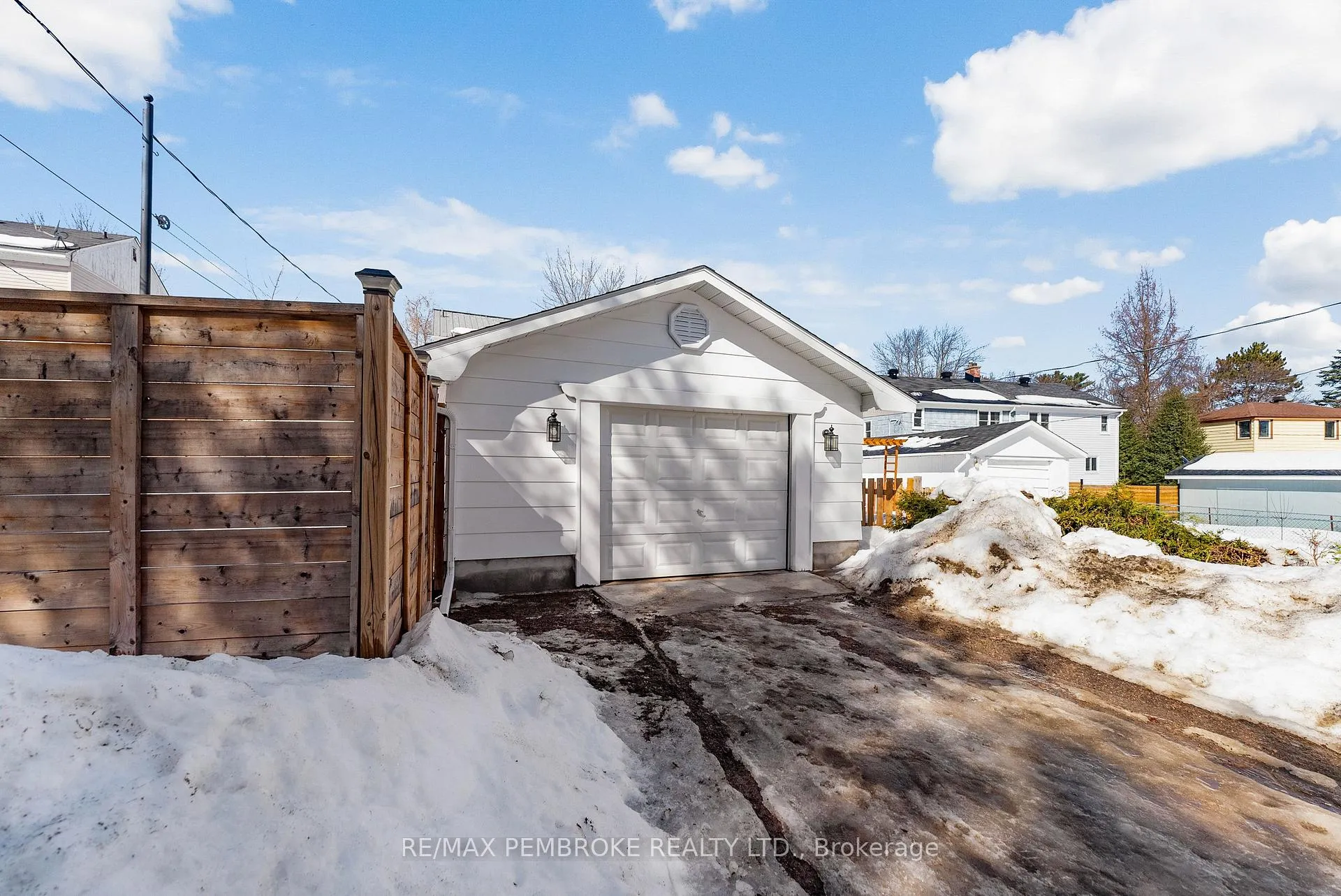 Photo 42 of 28 Le Caron Street, Deep River — HOMEH